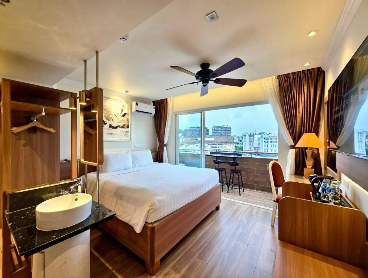 Bed in Tulip Hotel 2