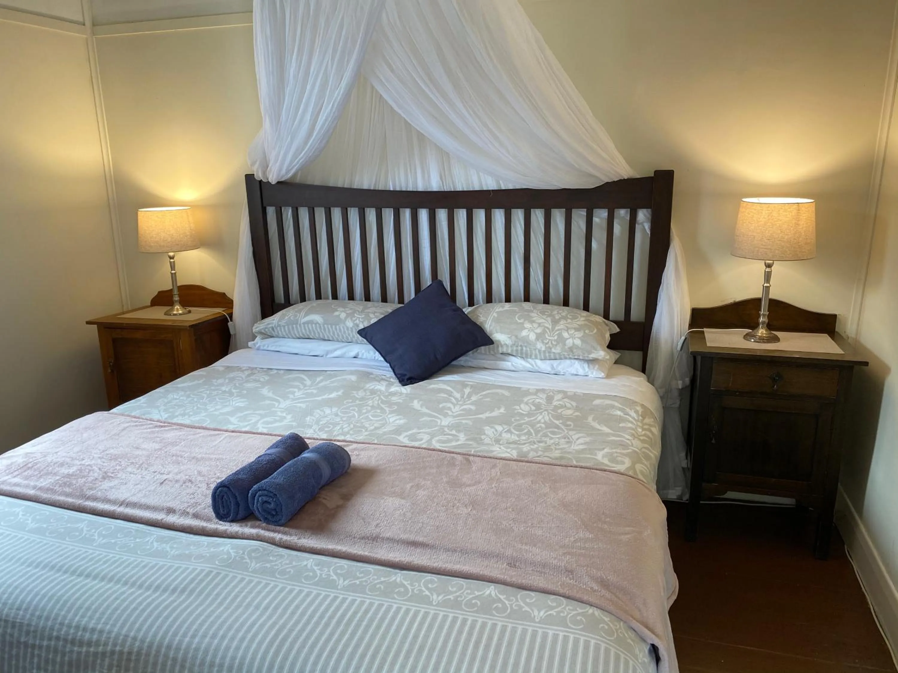 Bedroom, Bed in Seacroft Estate