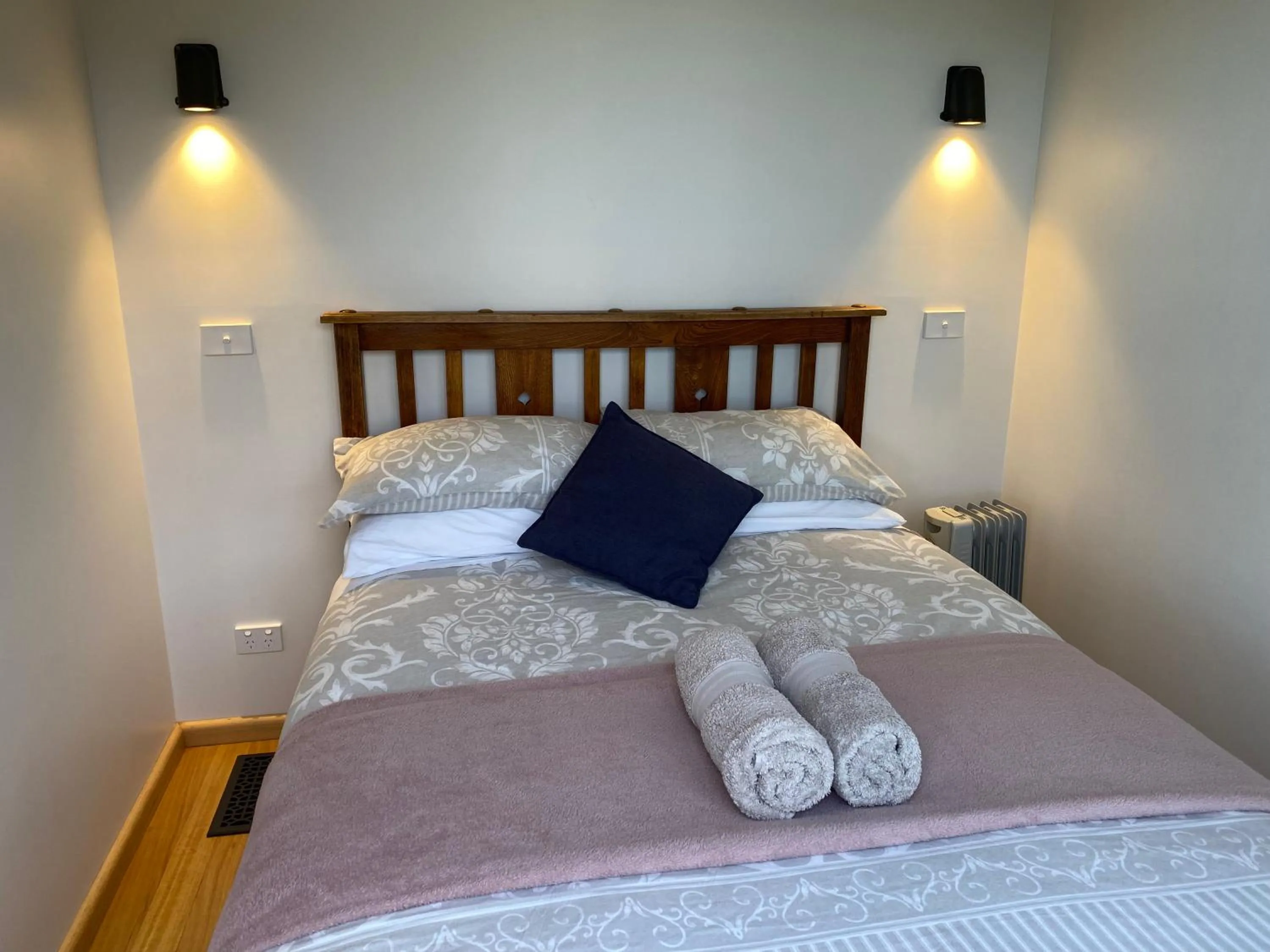 Bed in Seacroft Estate