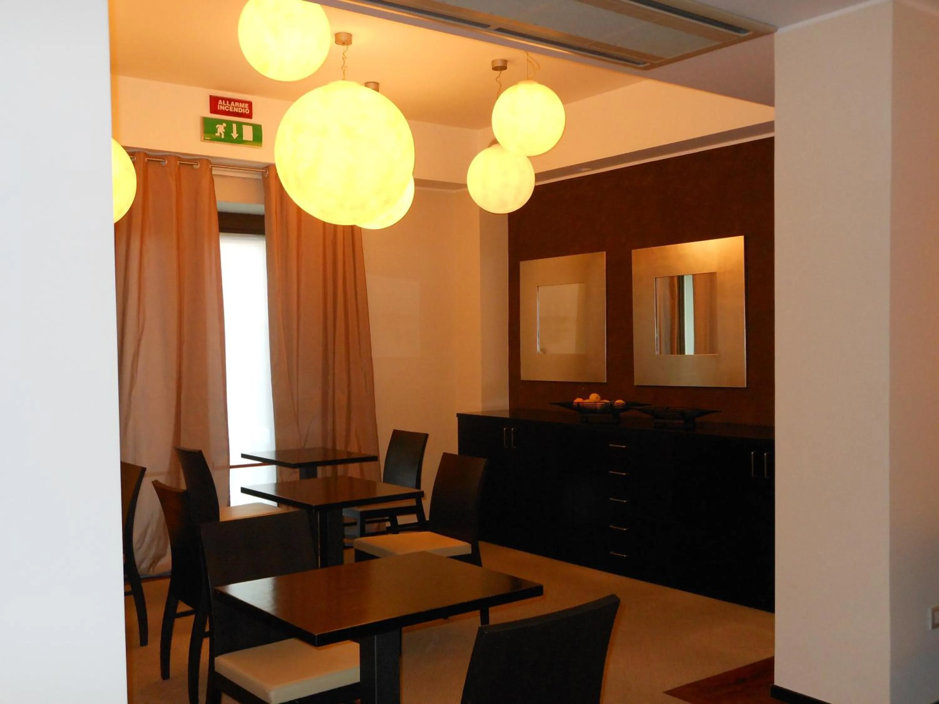 Restaurant/places to eat in Cassisi Hotel