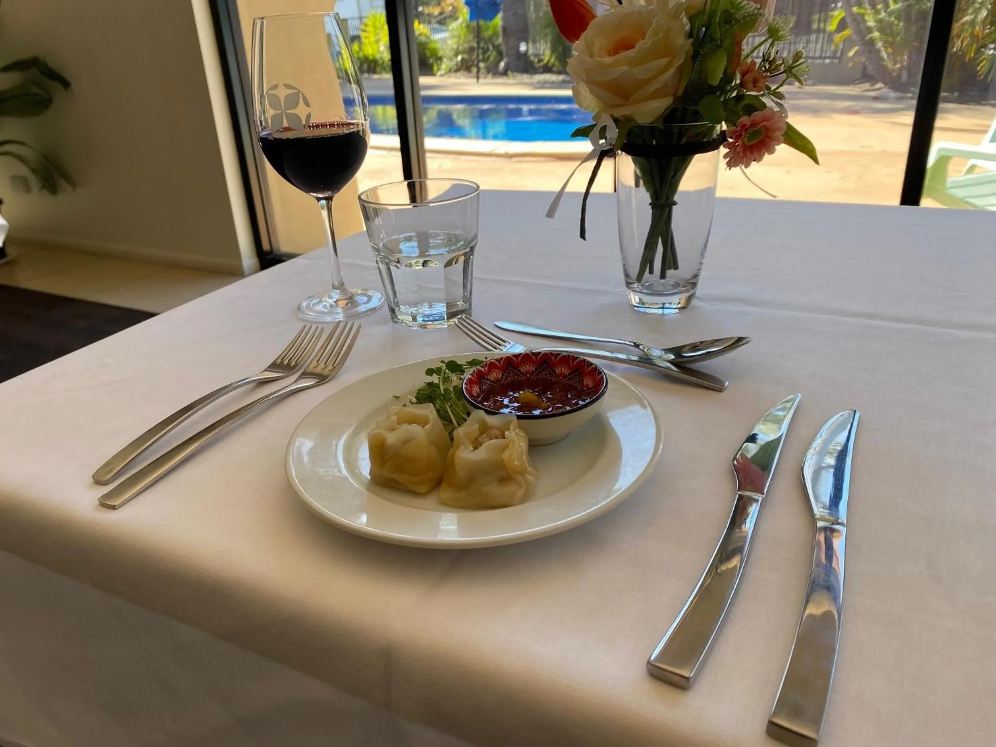 Restaurant/places to eat in The Palms Motel