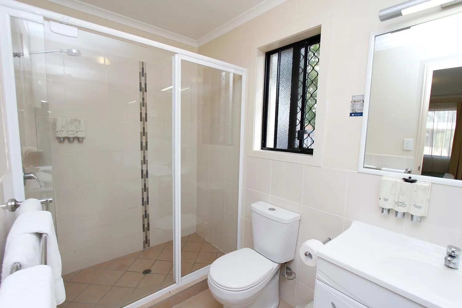 Bathroom in The Palms Motel