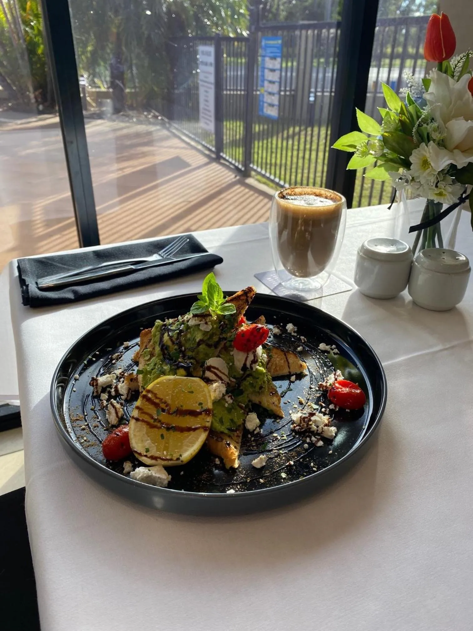 Restaurant/places to eat in The Palms Motel