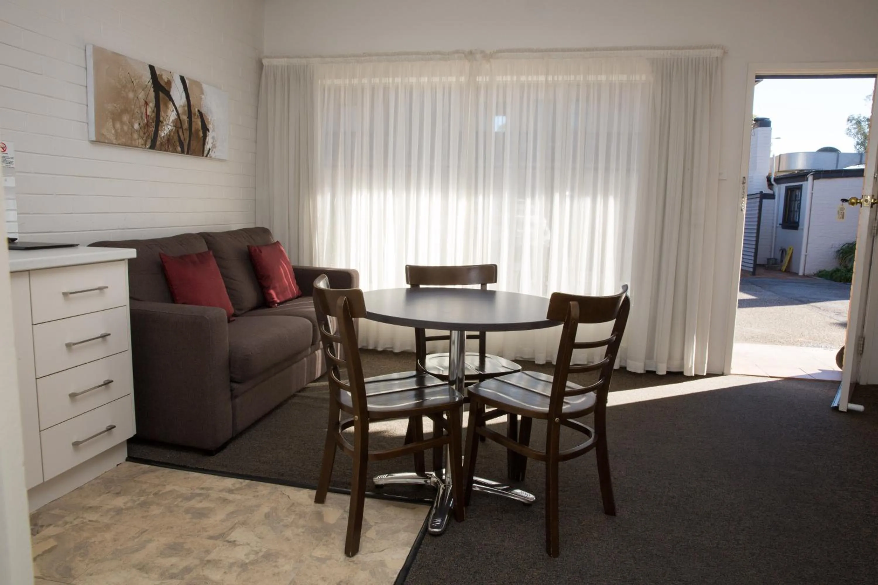 Living room in Centralpoint Motel