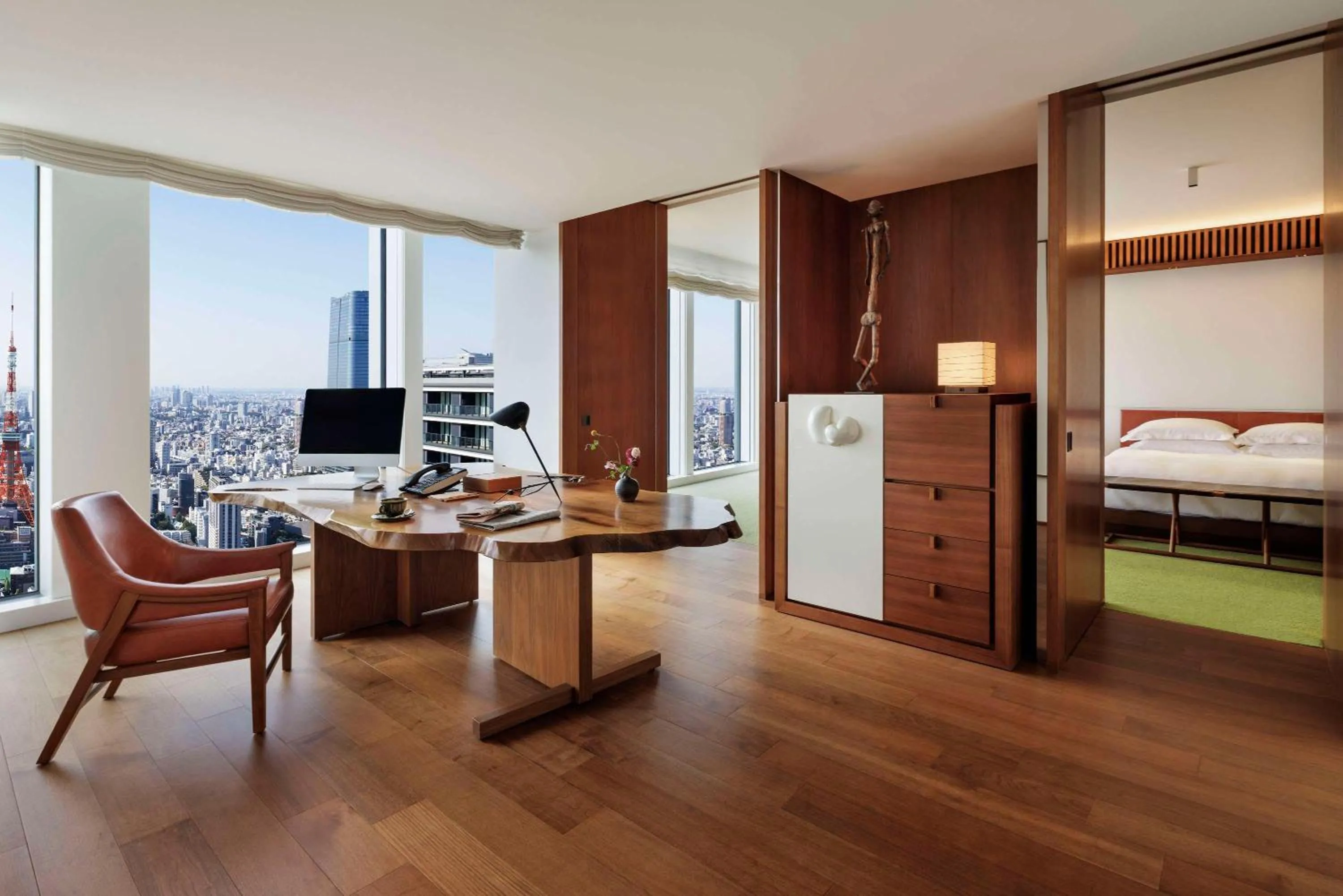 Photo of the whole room, Bed in Andaz Tokyo - A Concept by Hyatt