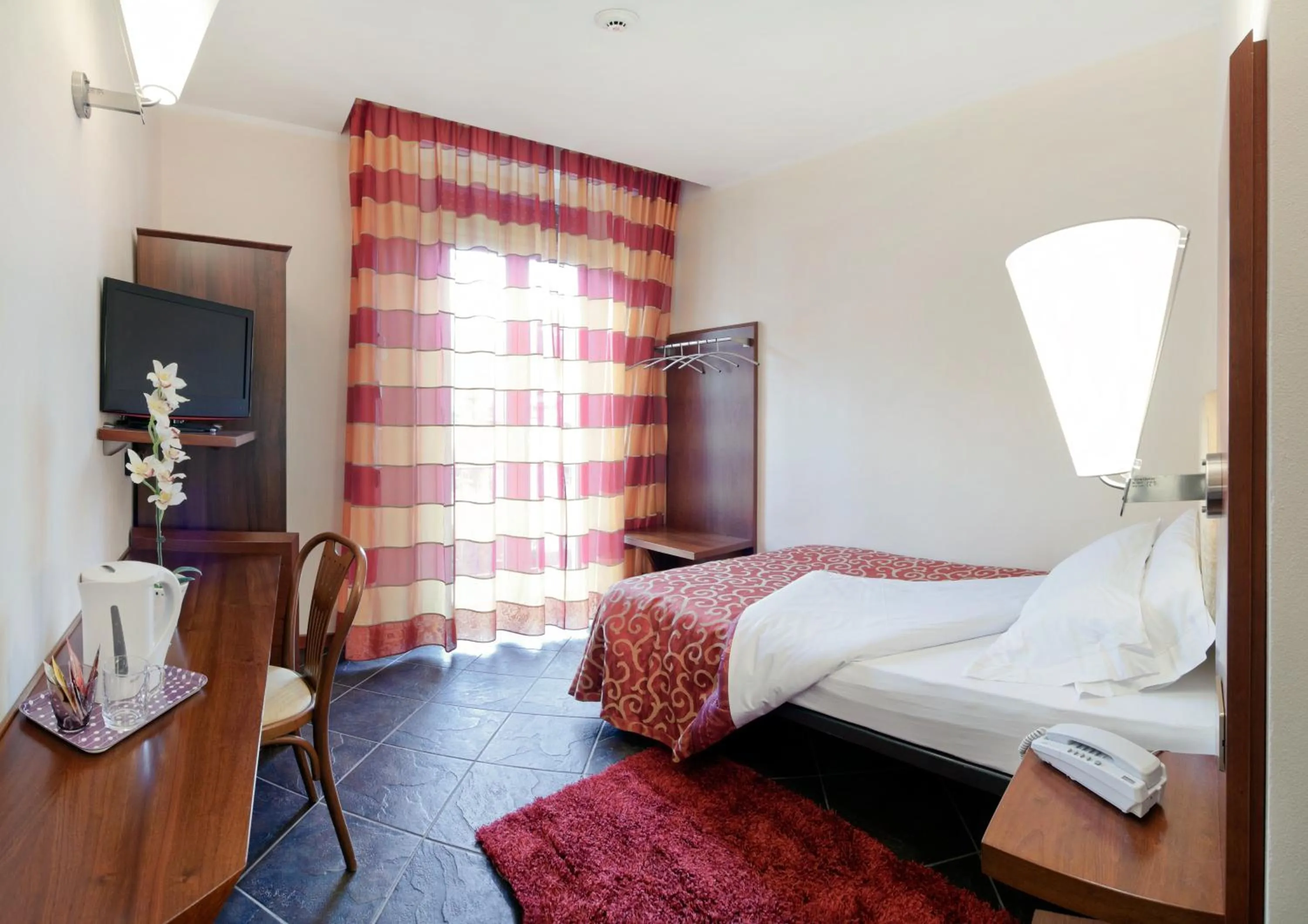 Photo of the whole room, Bed in Antico Albergo Madonna