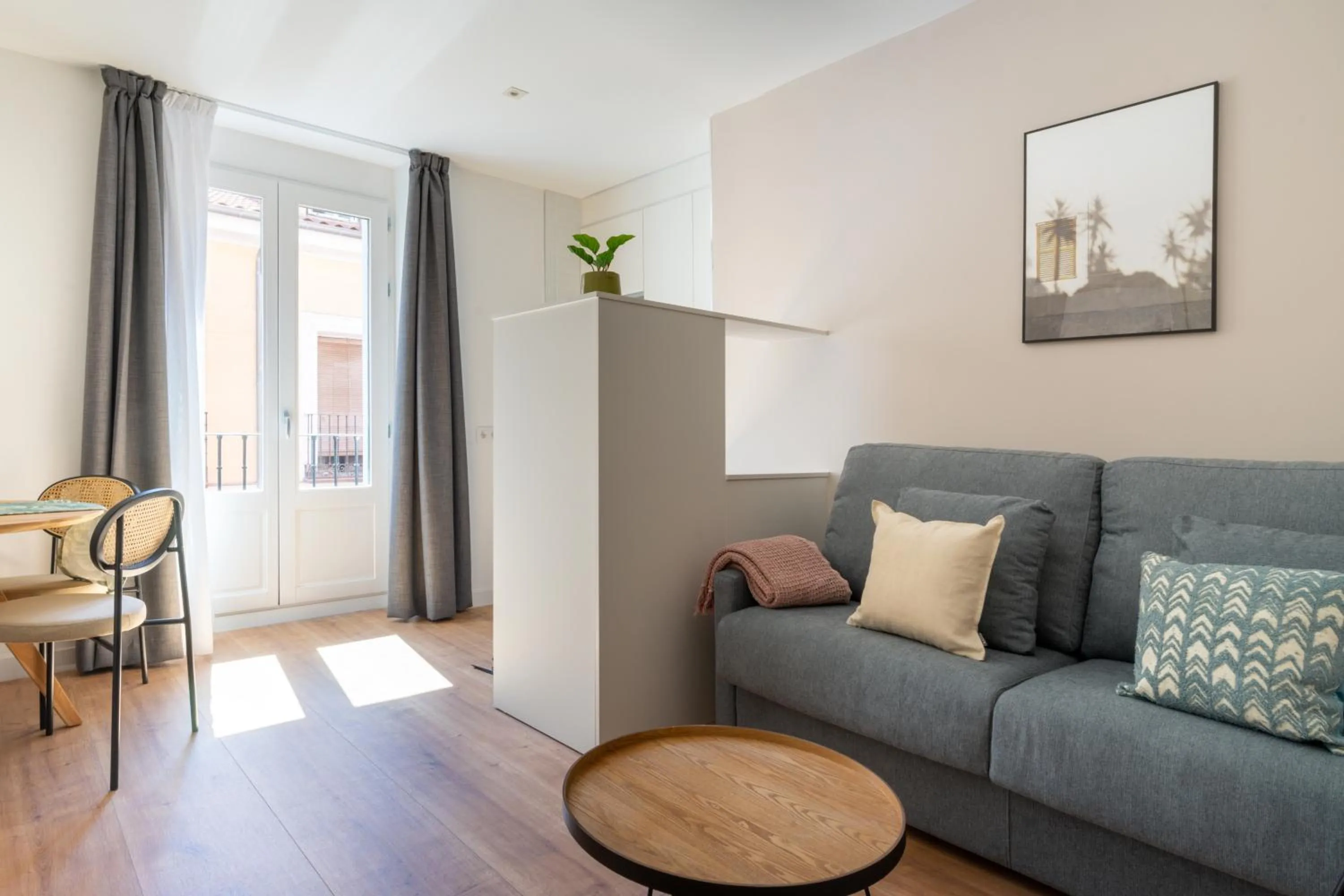 Living room in Limehome Madrid Calle de Fomento - estancia temporal