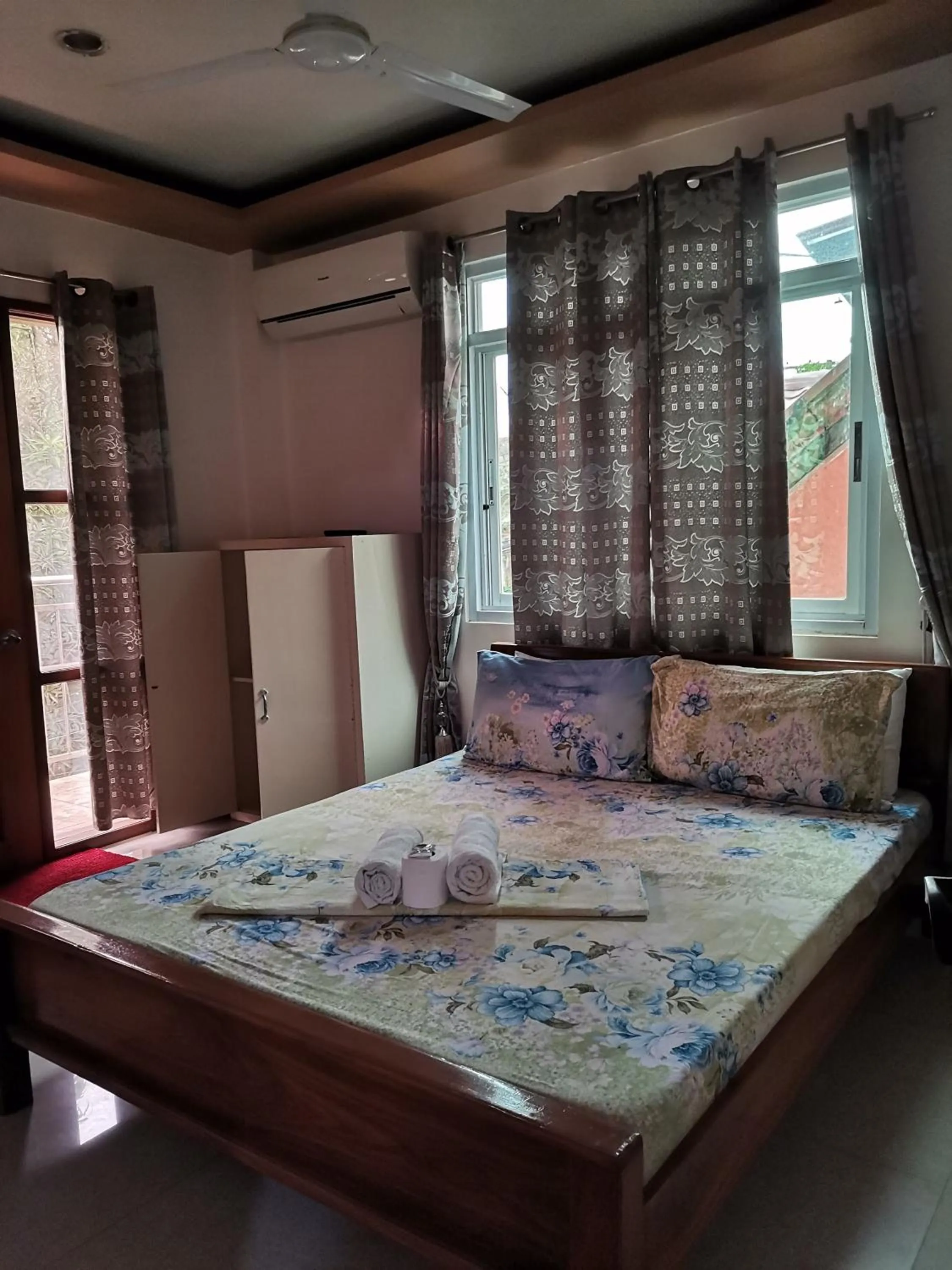 Bedroom, Bed in Buena's Haven Travelodge