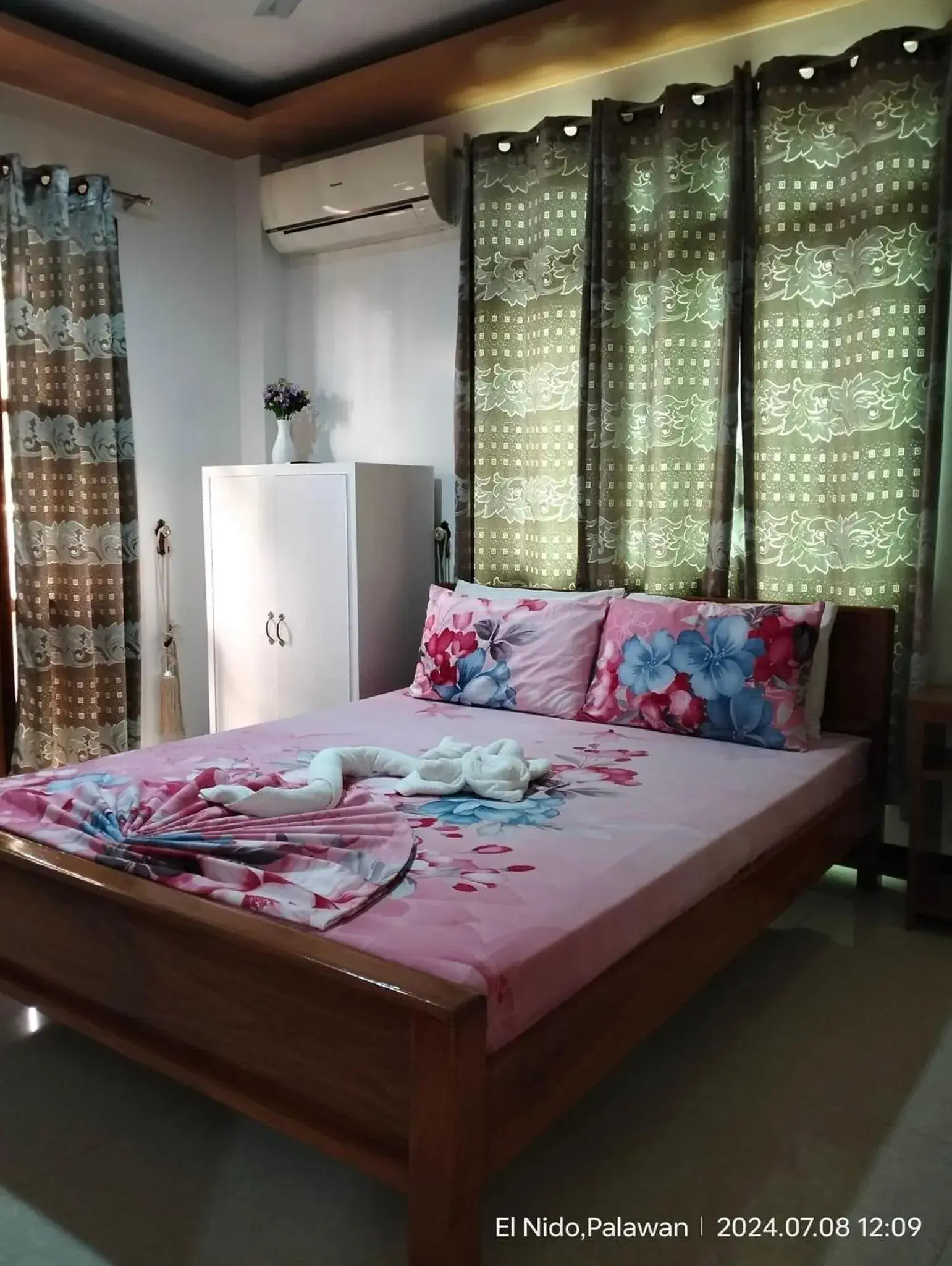 Deluxe Double Room in Buena's Haven Travelodge Deluxe Double Room in Buena's Haven Travelodge