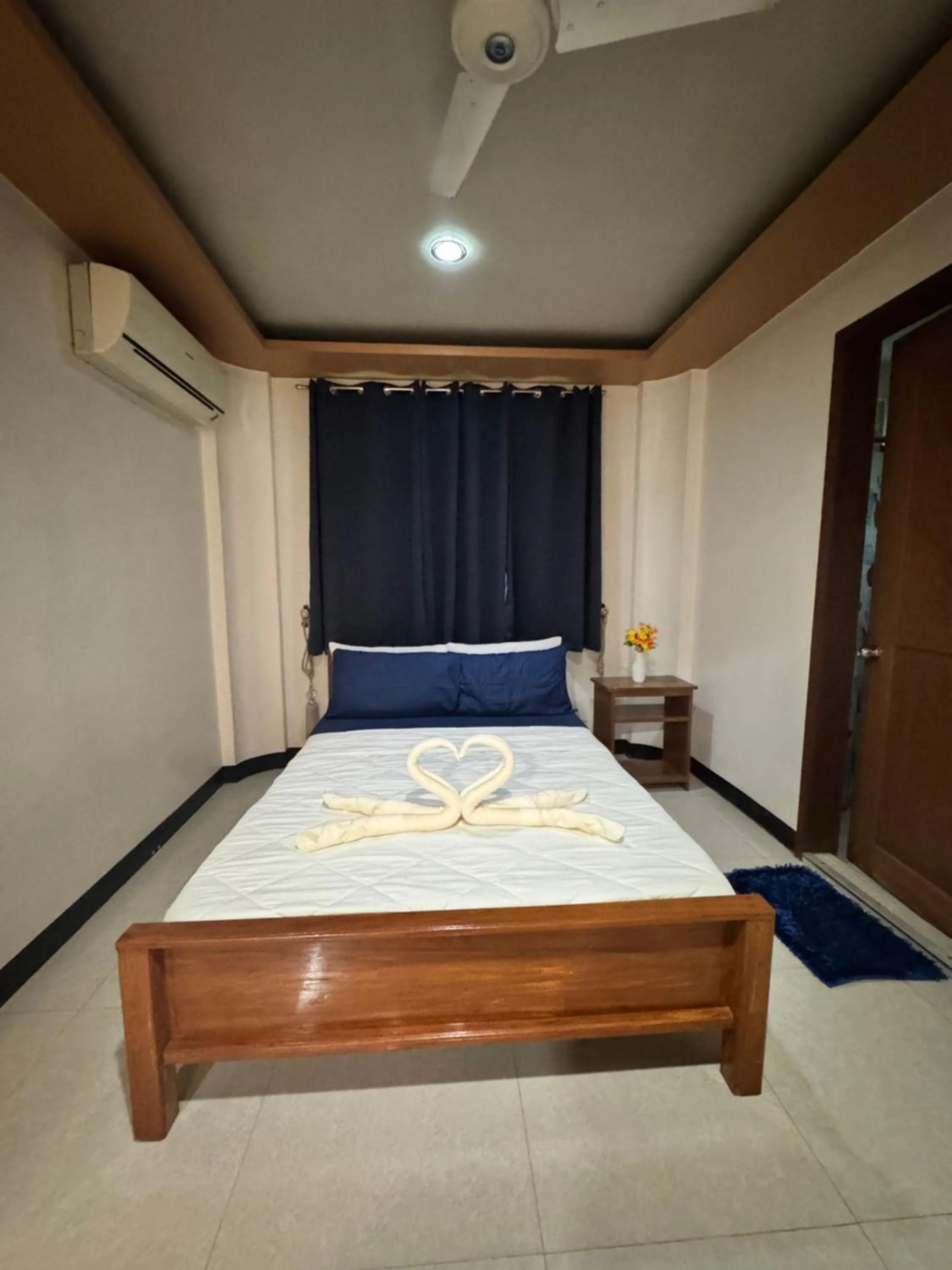 Bed in Buena's Haven Travelodge