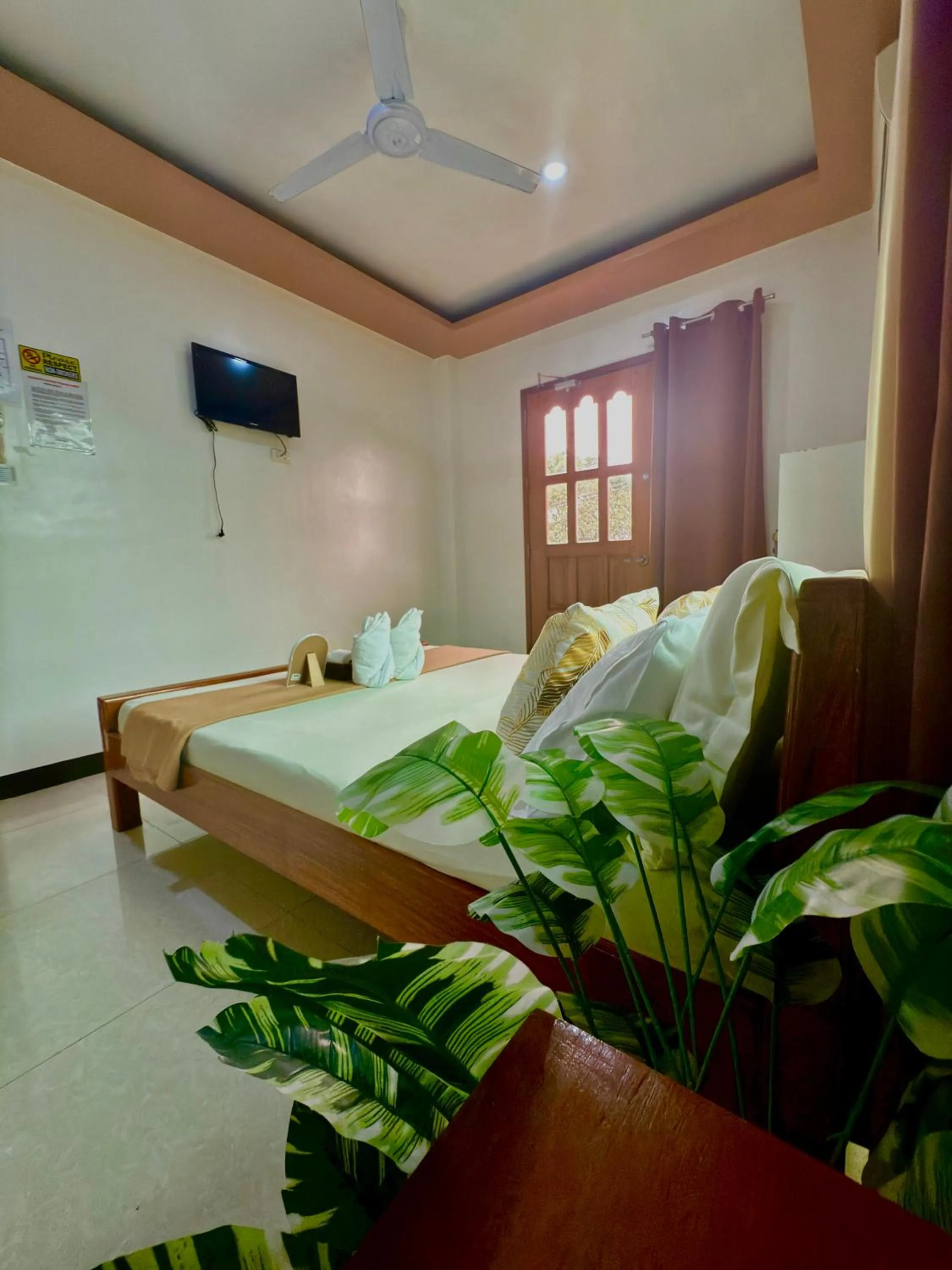 Bed in Buena's Haven Travelodge