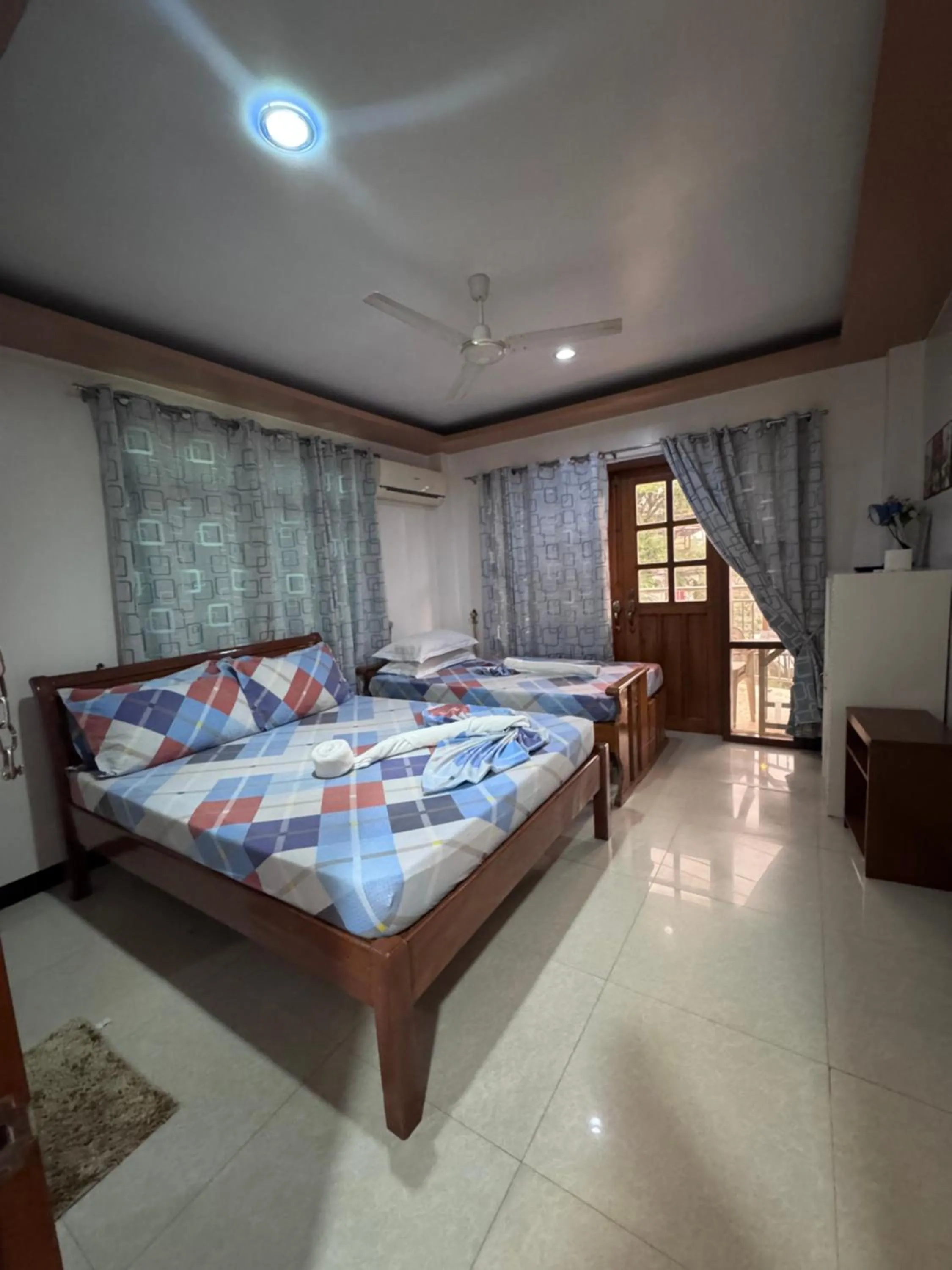 Bed in Buena's Haven Travelodge