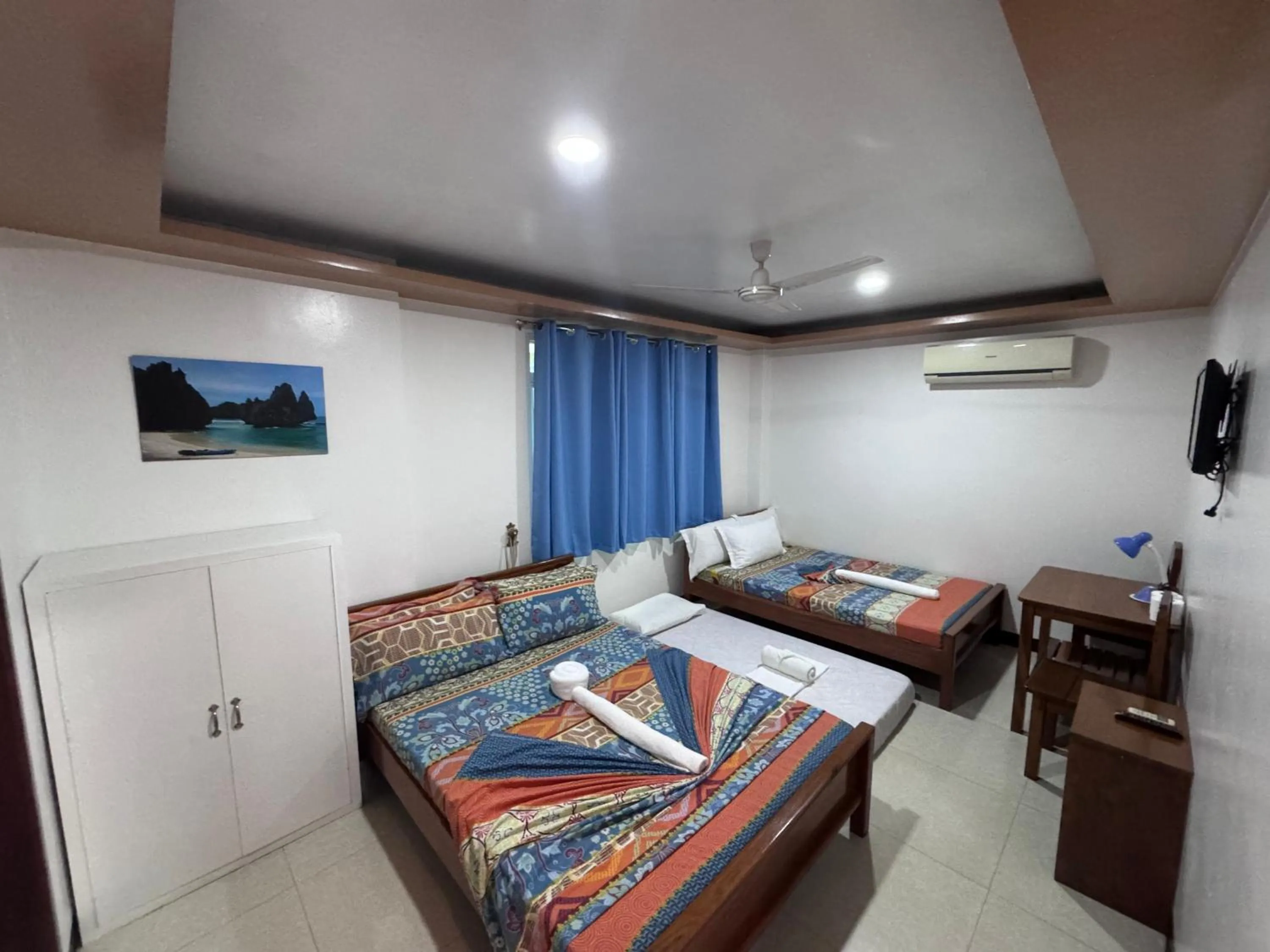 Bed in Buena's Haven Travelodge