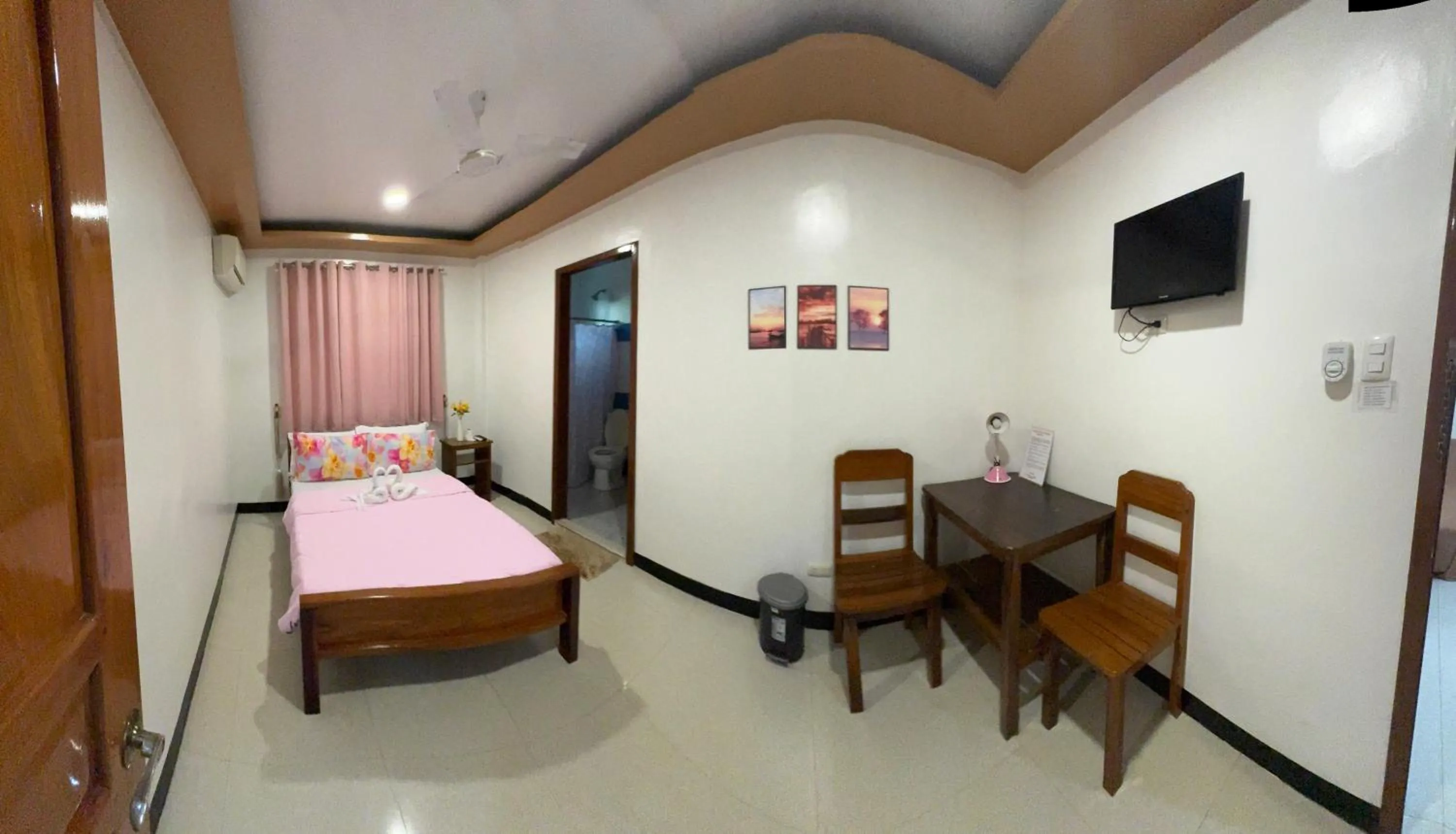 Bed in Buena's Haven Travelodge