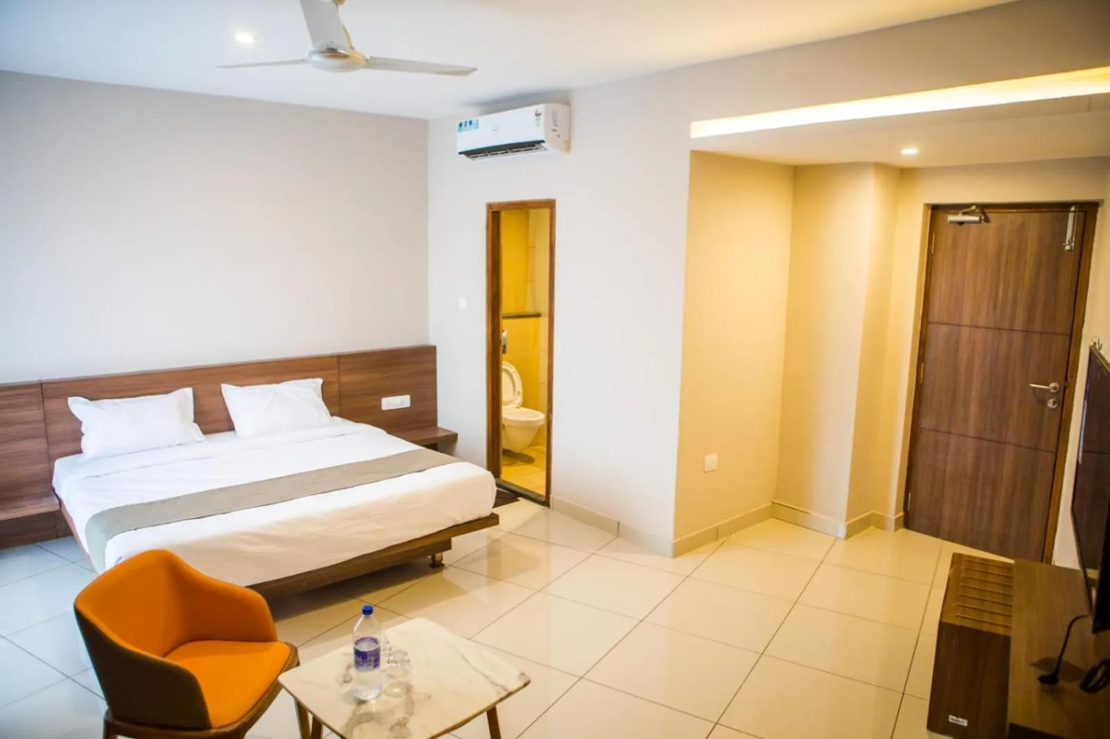 Bed in Samasth Palatial