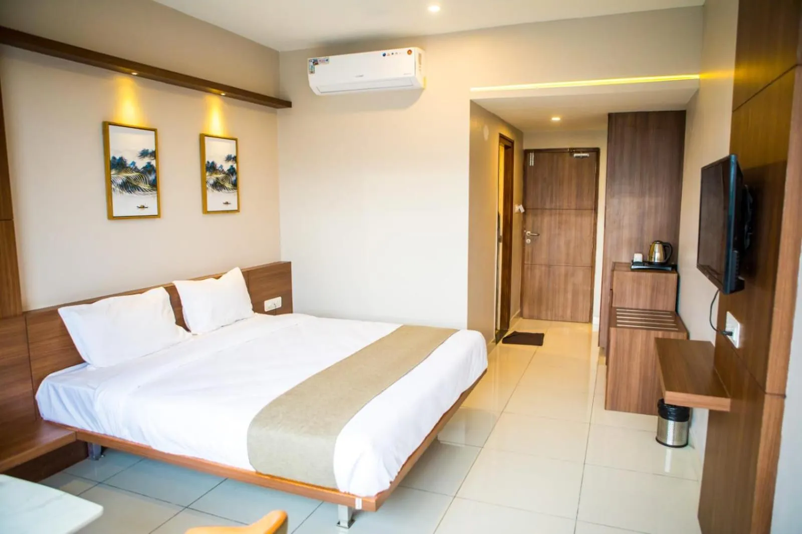 TV and multimedia, Bed in Samasth Palatial