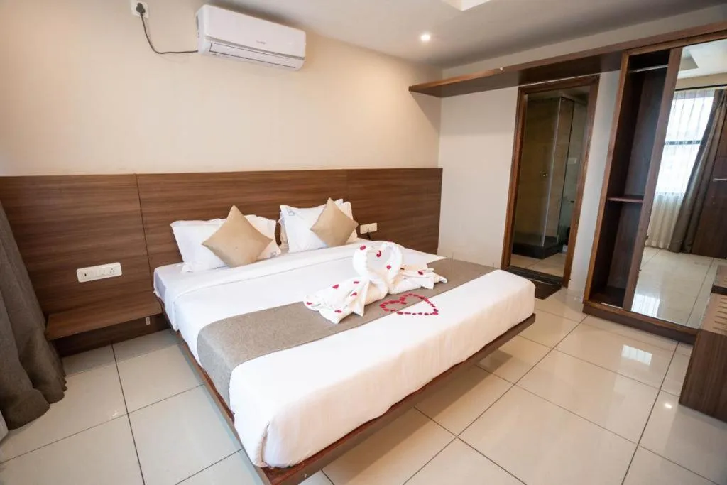 Bed in Samasth Palatial