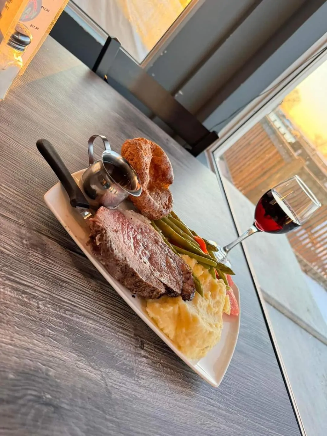 Restaurant/places to eat in Lagoon City Pier One Resort