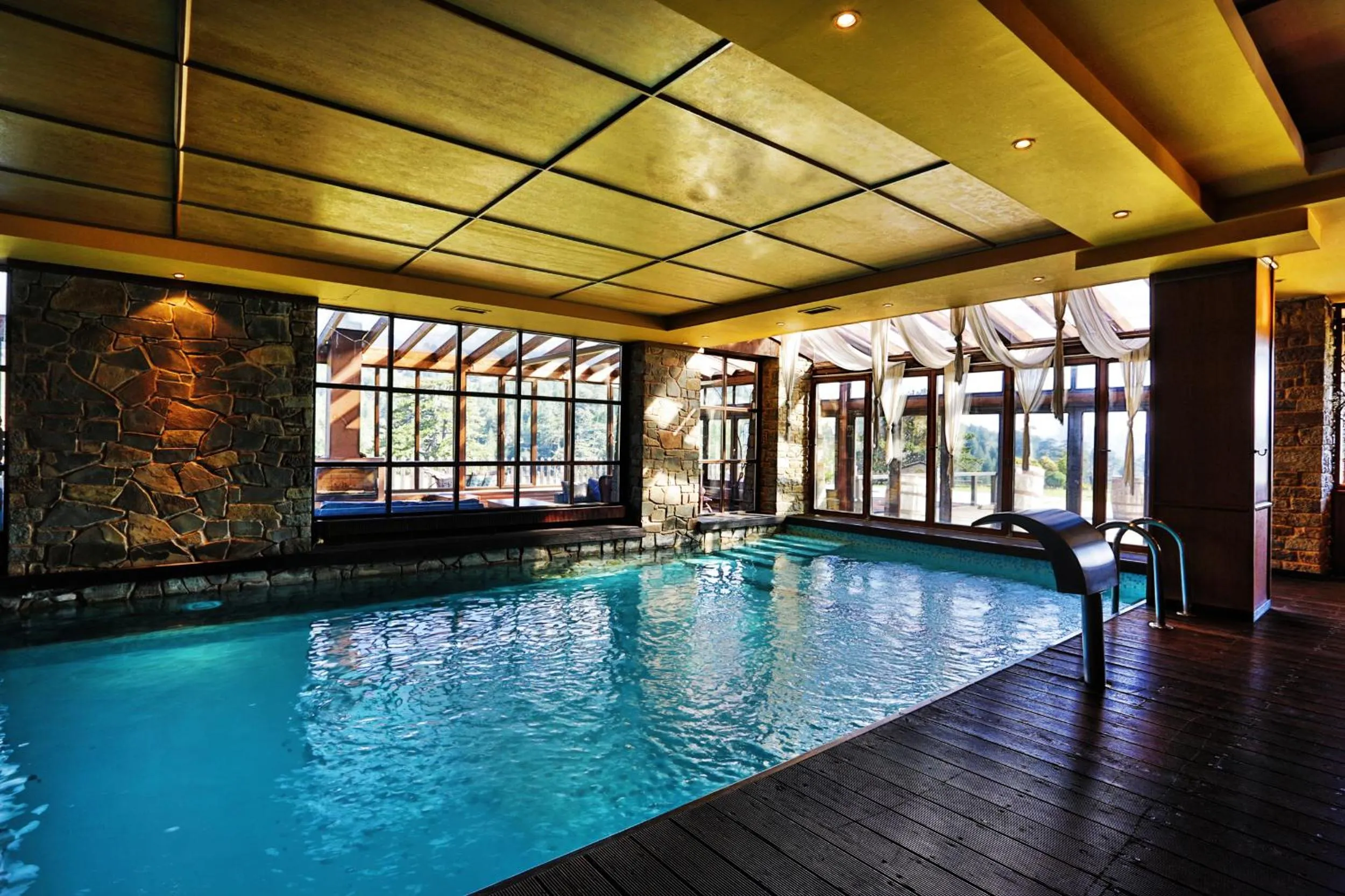 Hot Tub in Valia Nostra Escape Hotel