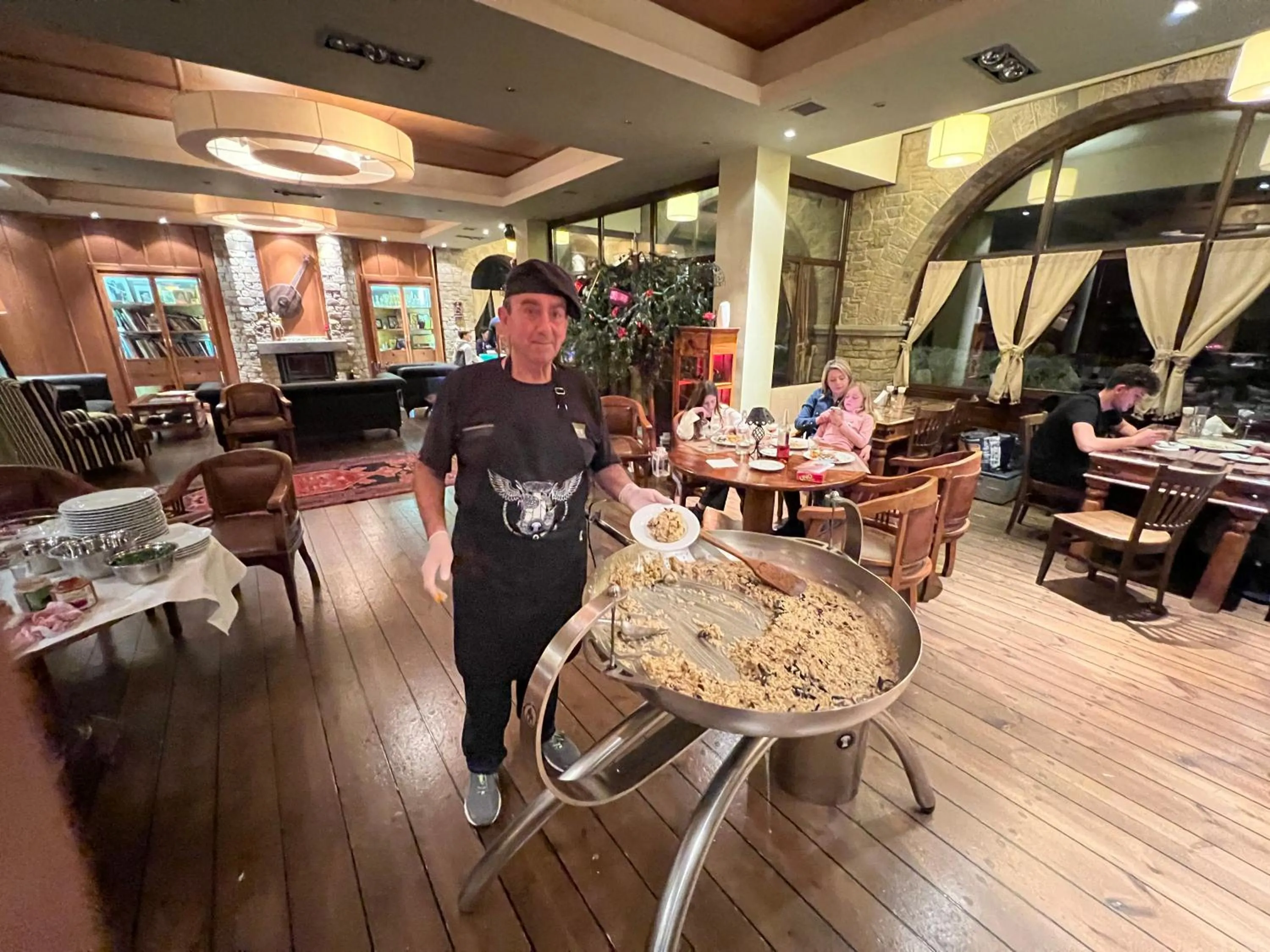 Restaurant/places to eat in Valia Nostra Escape Hotel