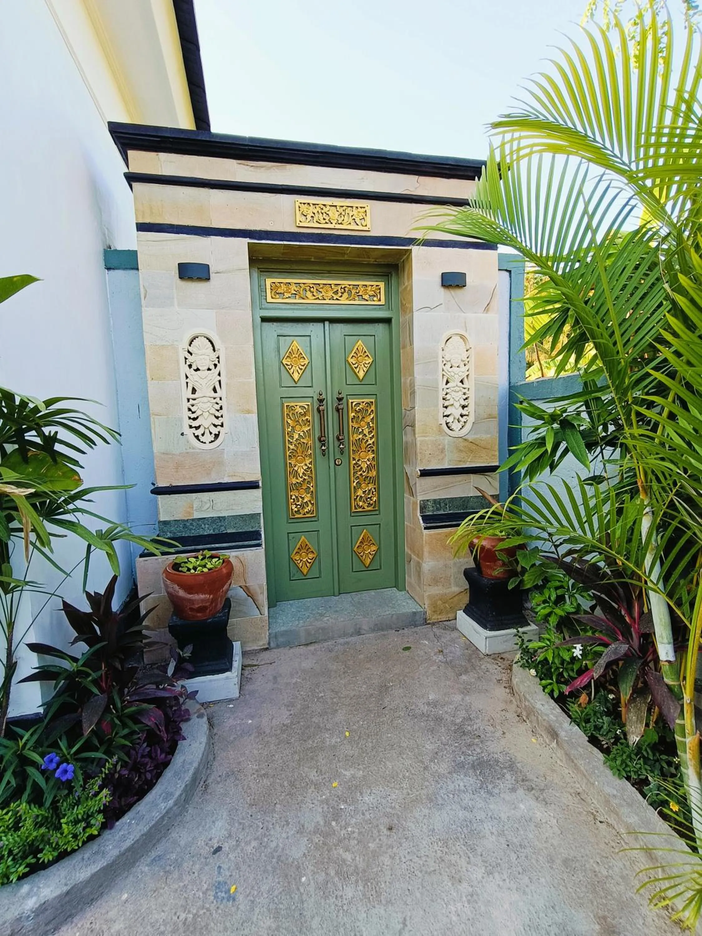 Facade/entrance in Villa TWIN FLOWER