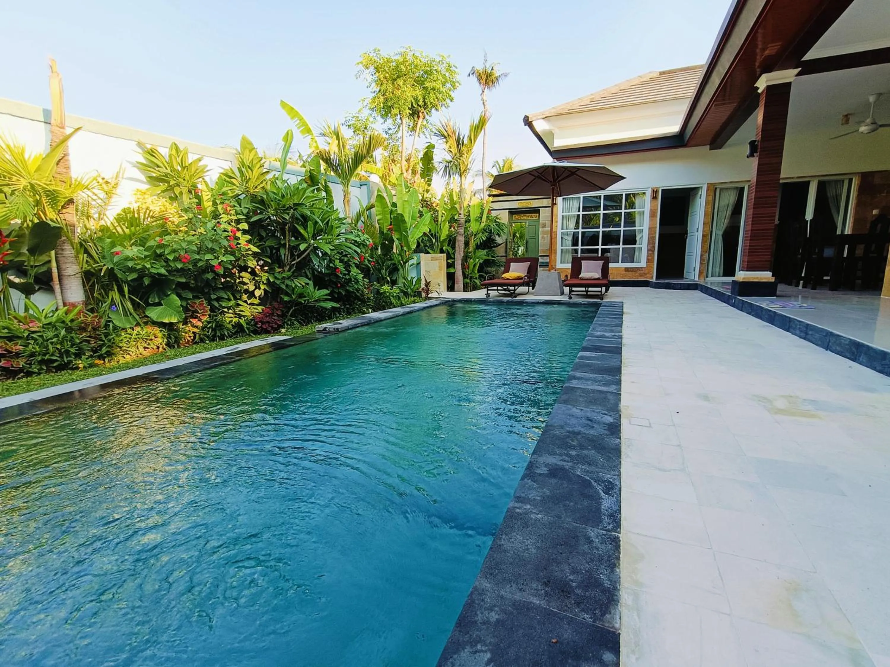 Swimming pool in Villa TWIN FLOWER