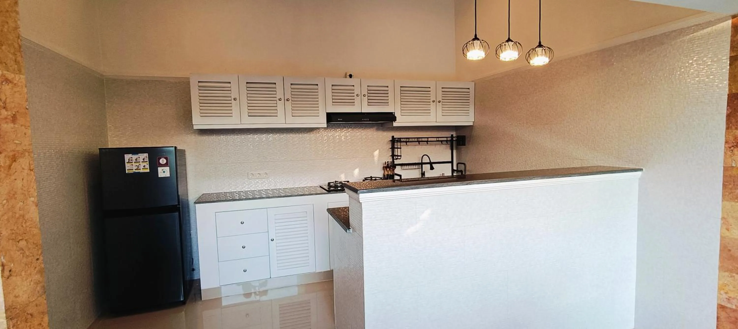 Kitchen or kitchenette in Villa TWIN FLOWER