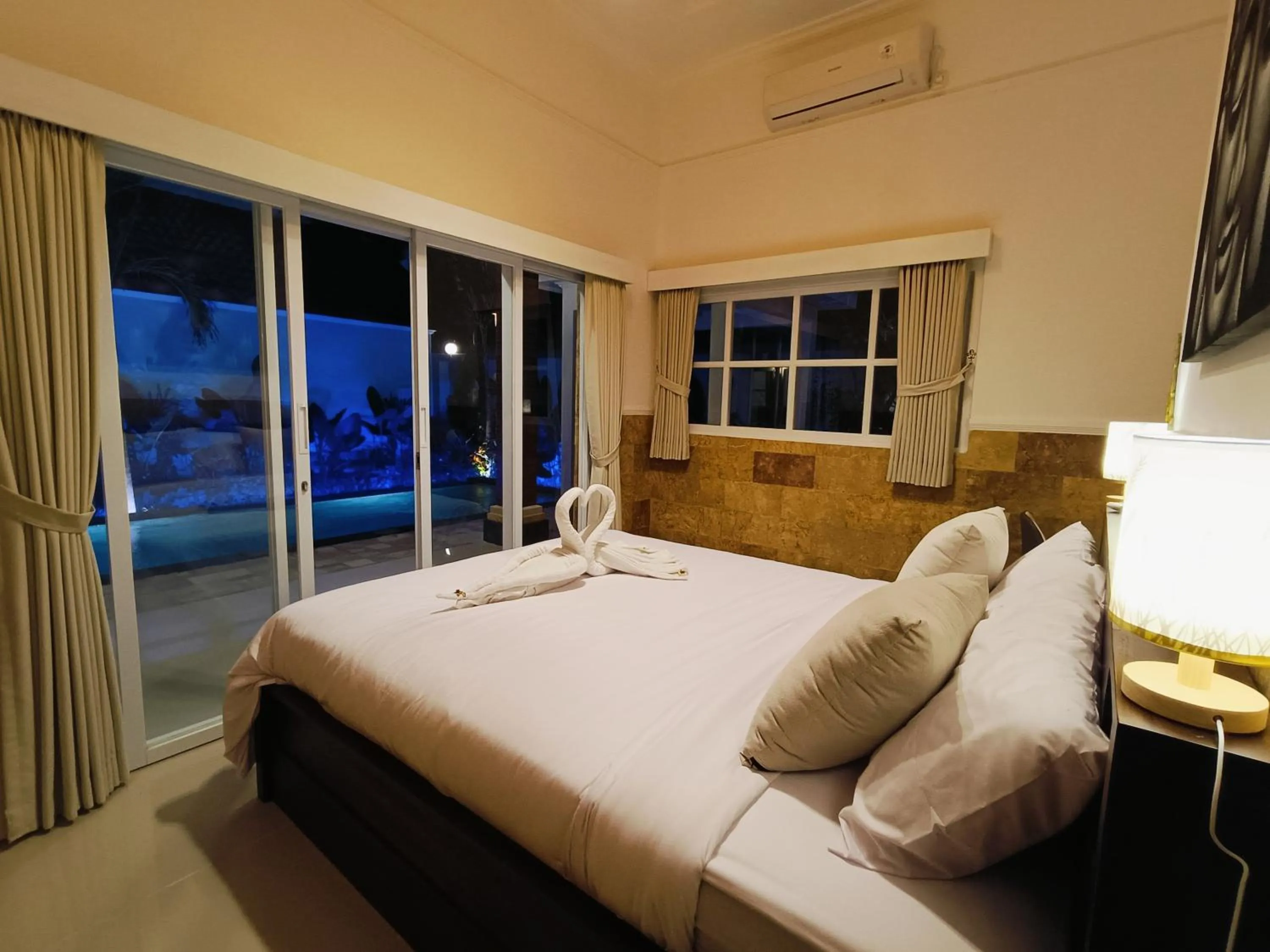 Bedroom in Villa TWIN FLOWER