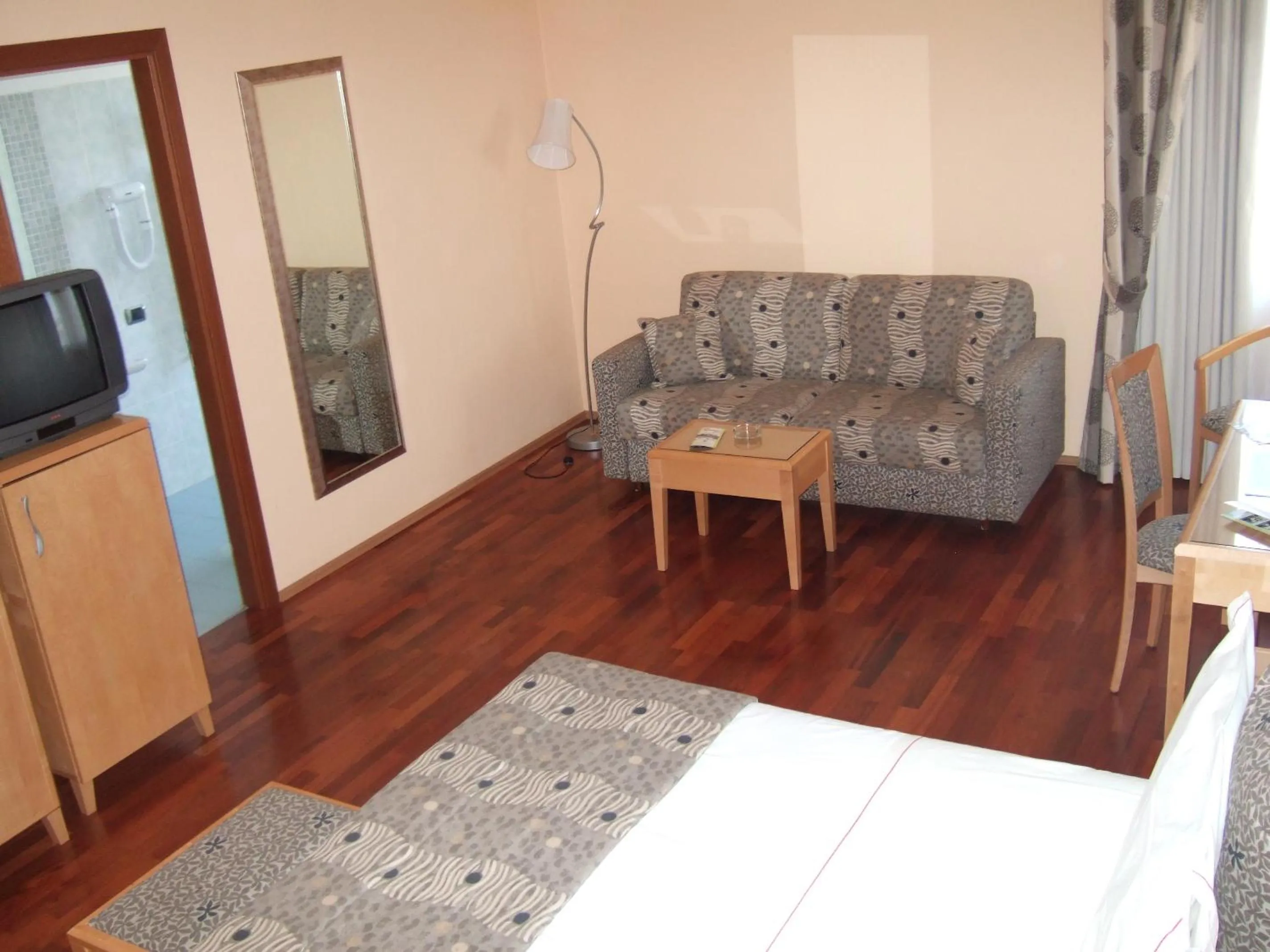 Decorative detail in Riviera Hotel