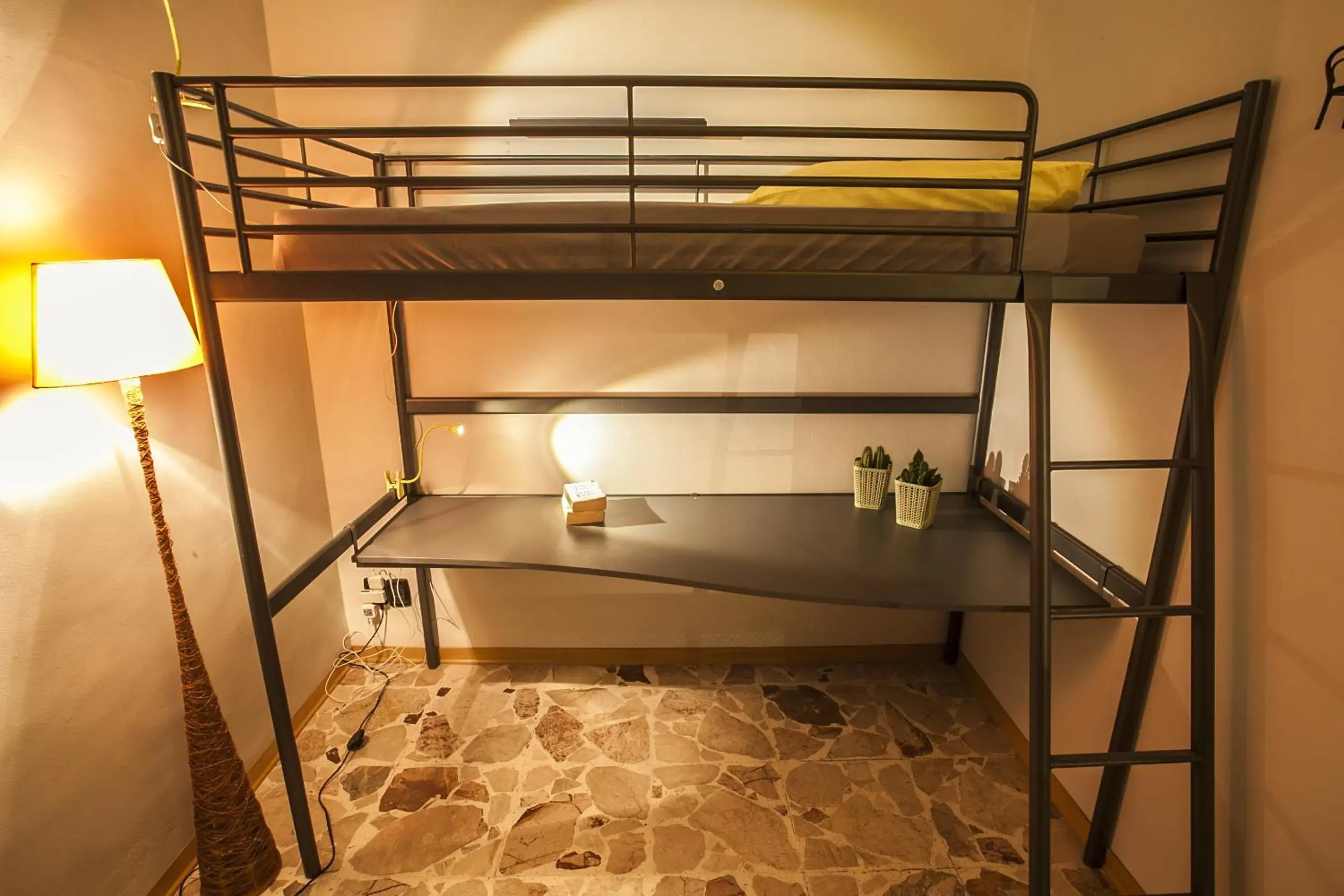 Bed in 3-Bed Dormitory Room with Shared Bathroom in Ostello degli Elefanti Bed in 3-Bed Dormitory Room with Shared Bathroom in Ostello degli Elefanti