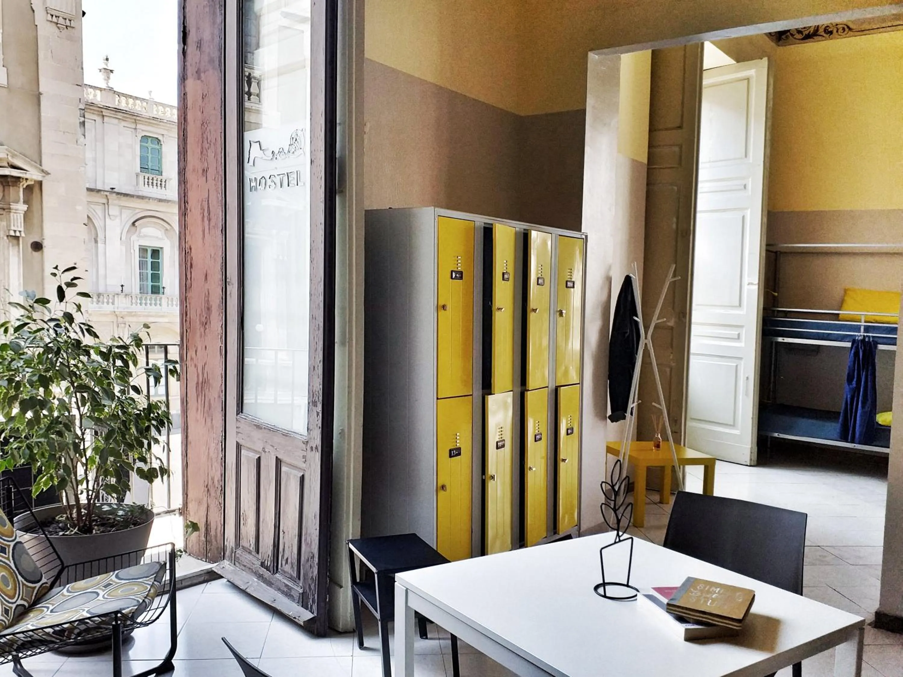 microwave in Ostello degli Elefanti