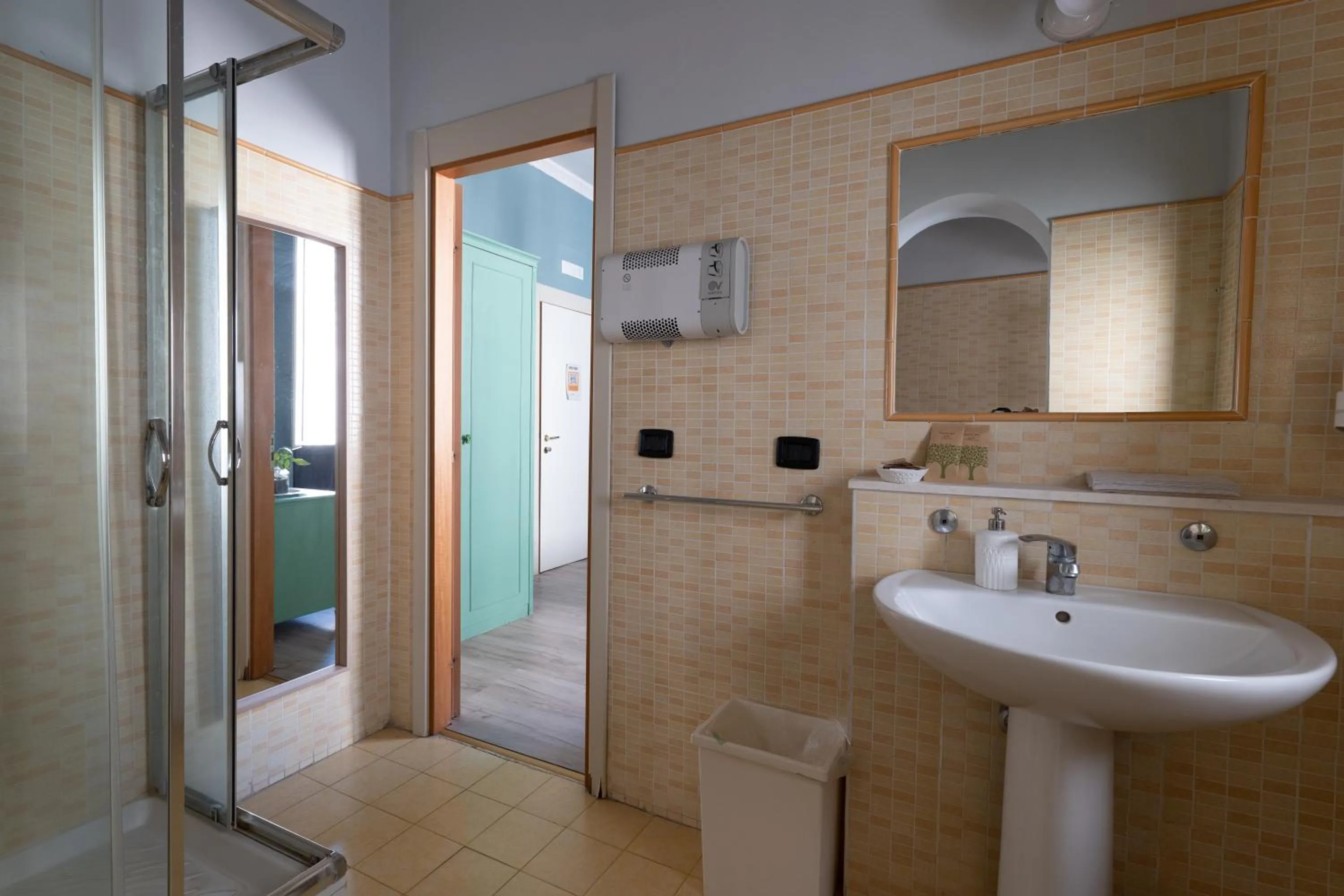 Bathroom in Ostello degli Elefanti