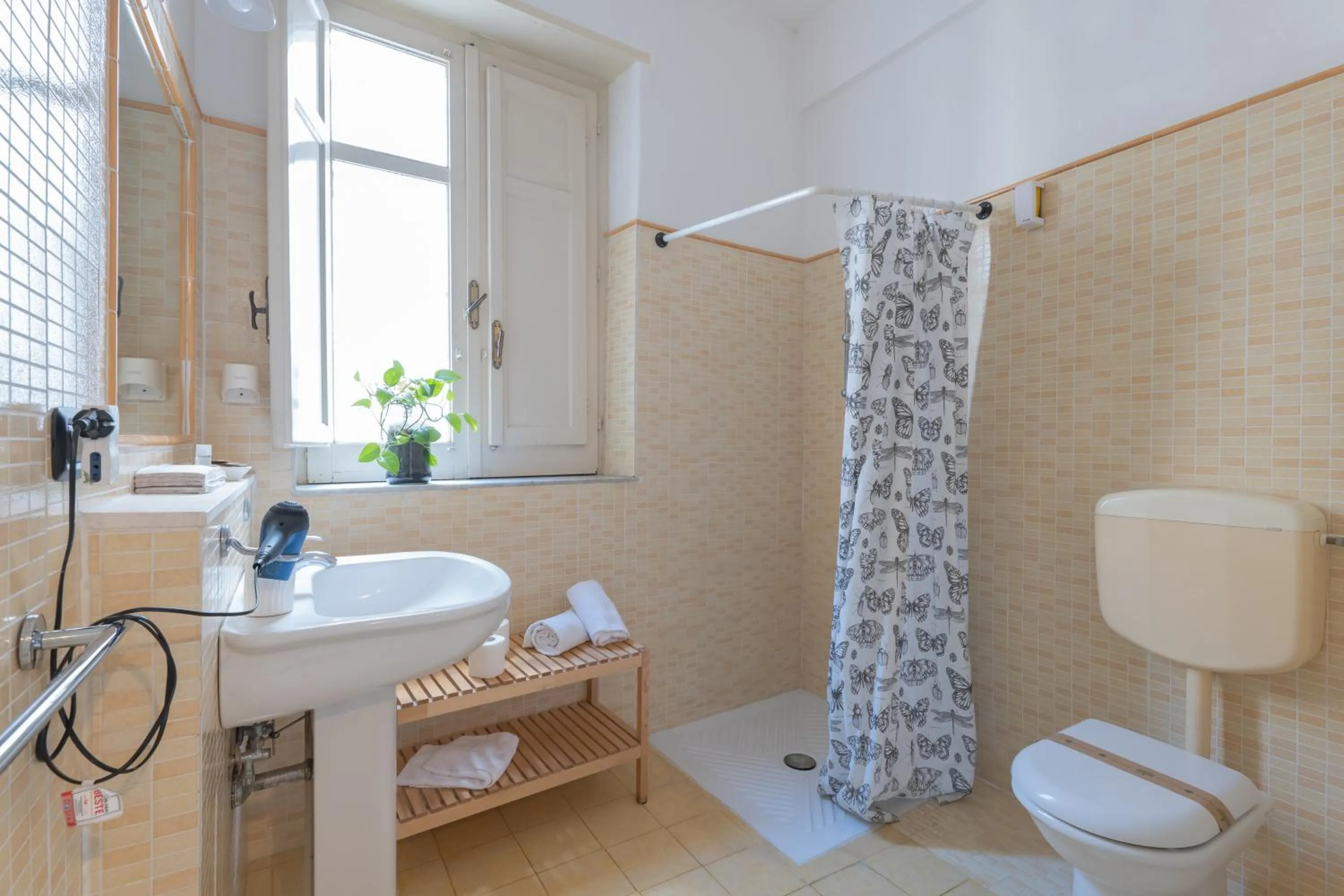 Bathroom in Ostello degli Elefanti