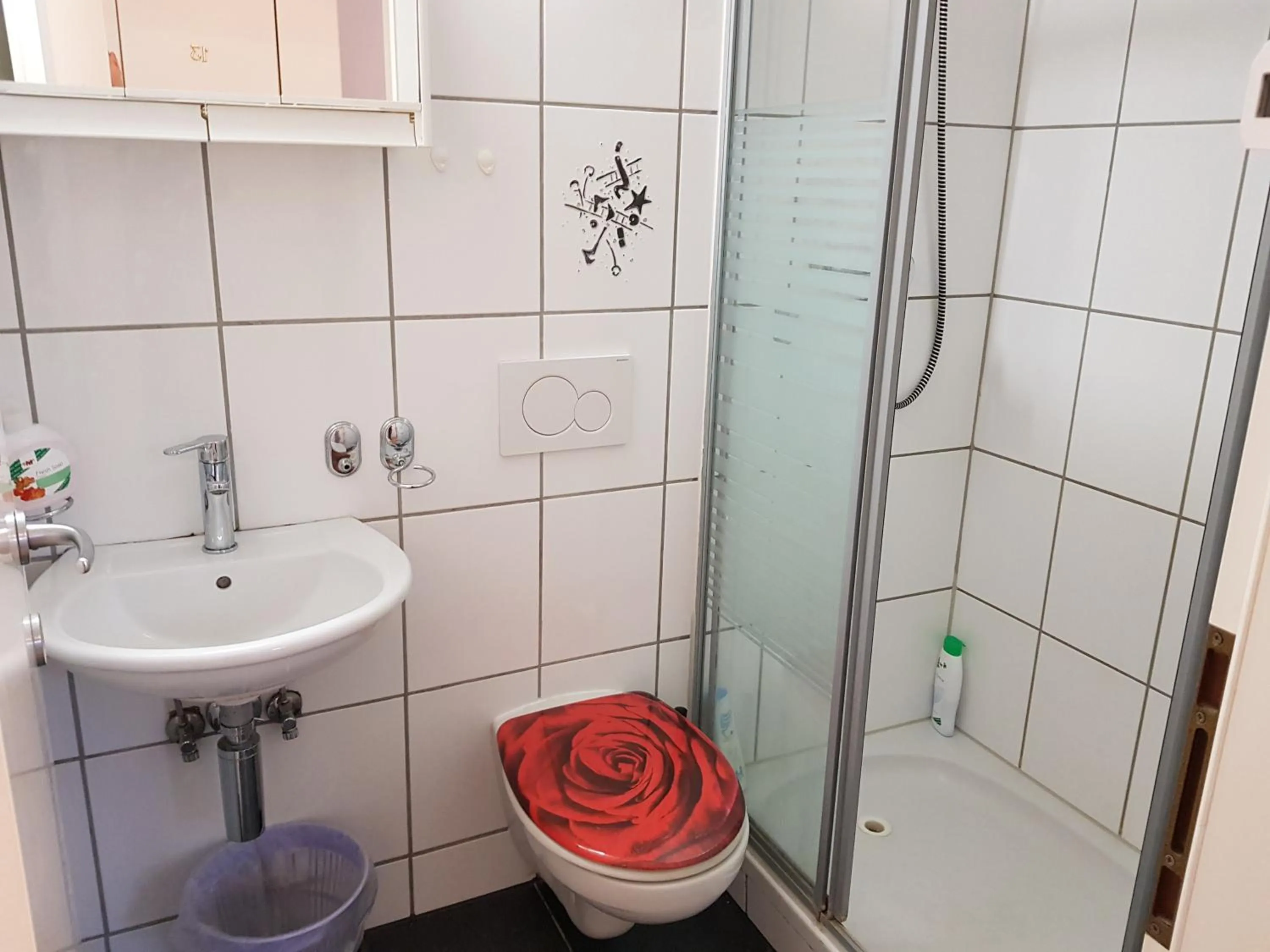 Bathroom in Bellpark Hostel