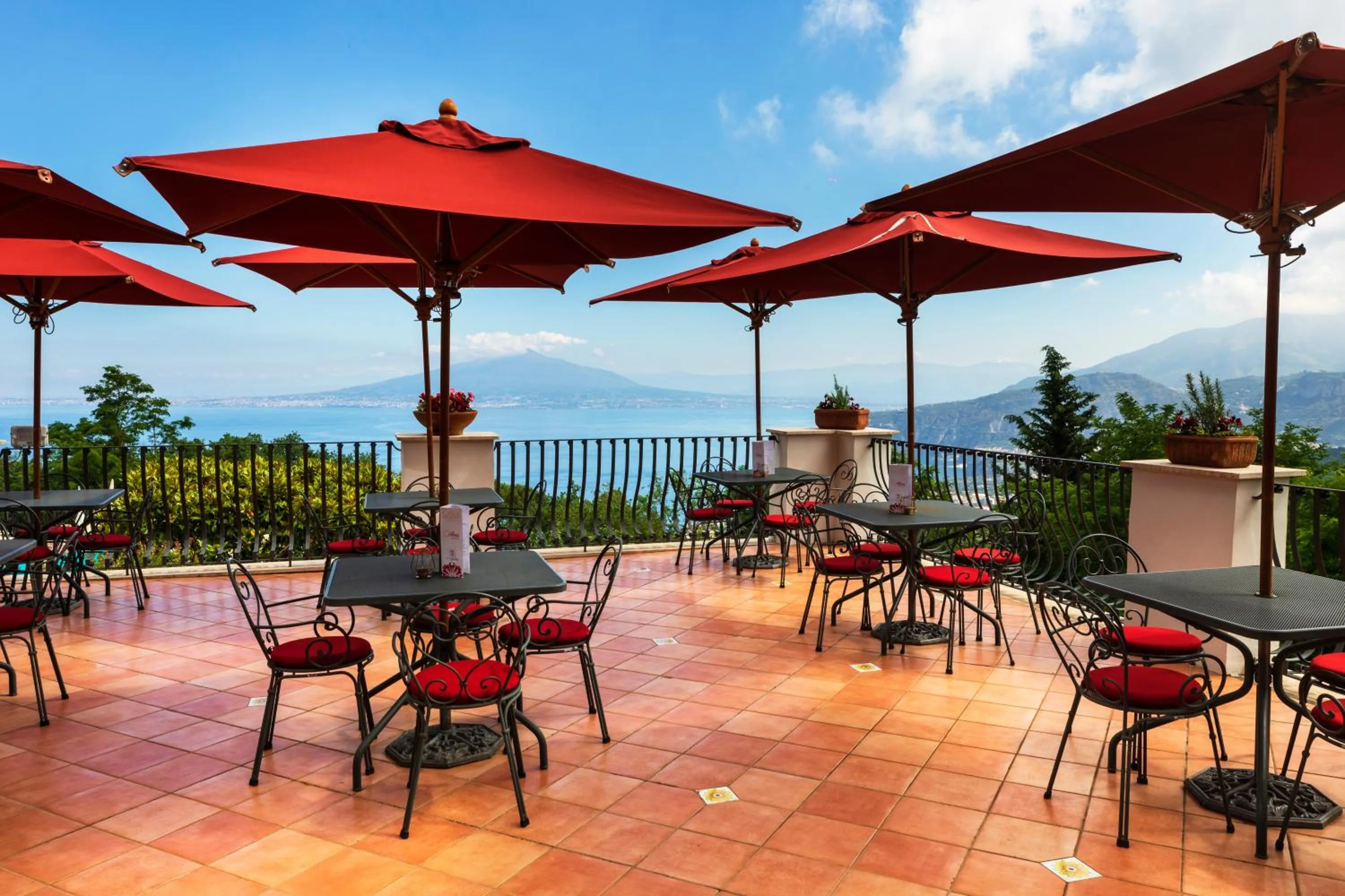 Lounge or bar in Grand Hotel Hermitage