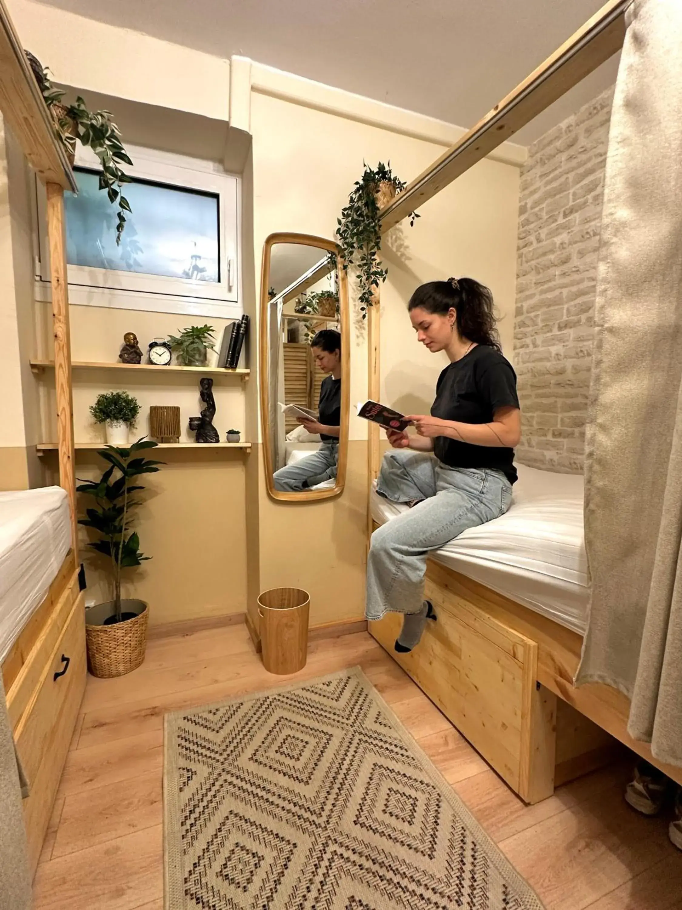 Triple Room with Bathroom in Baloo Hostel Triple Room with Bathroom in Baloo Hostel