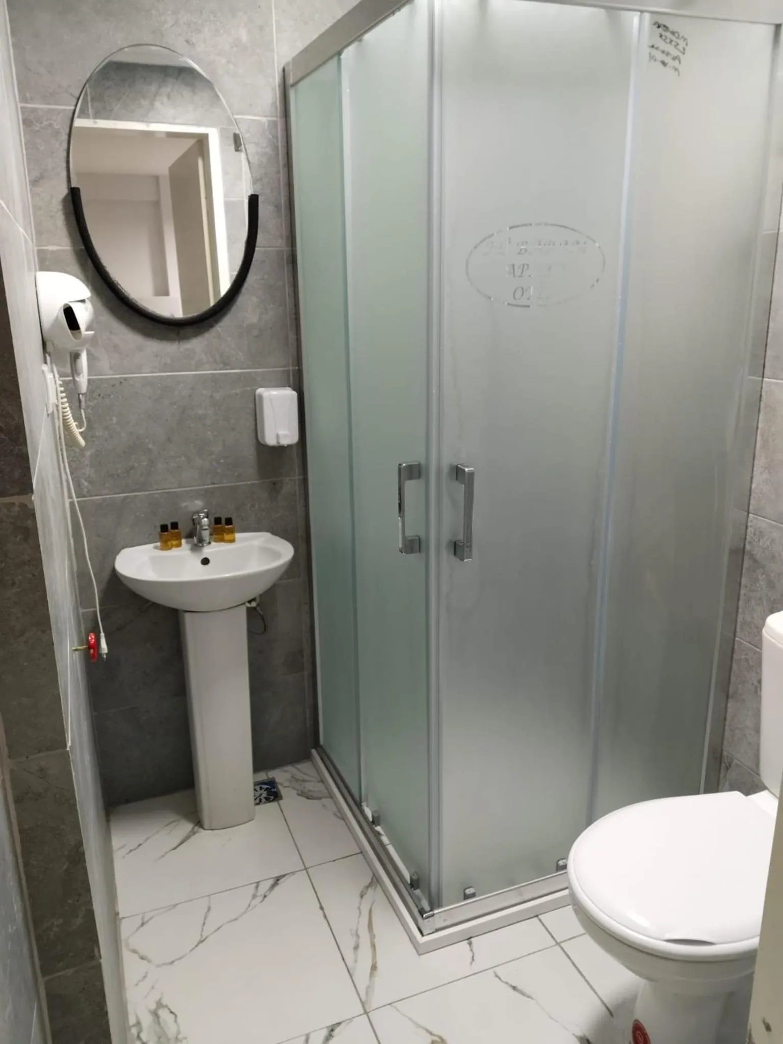 Shower in ALİBABAM APART OTEL