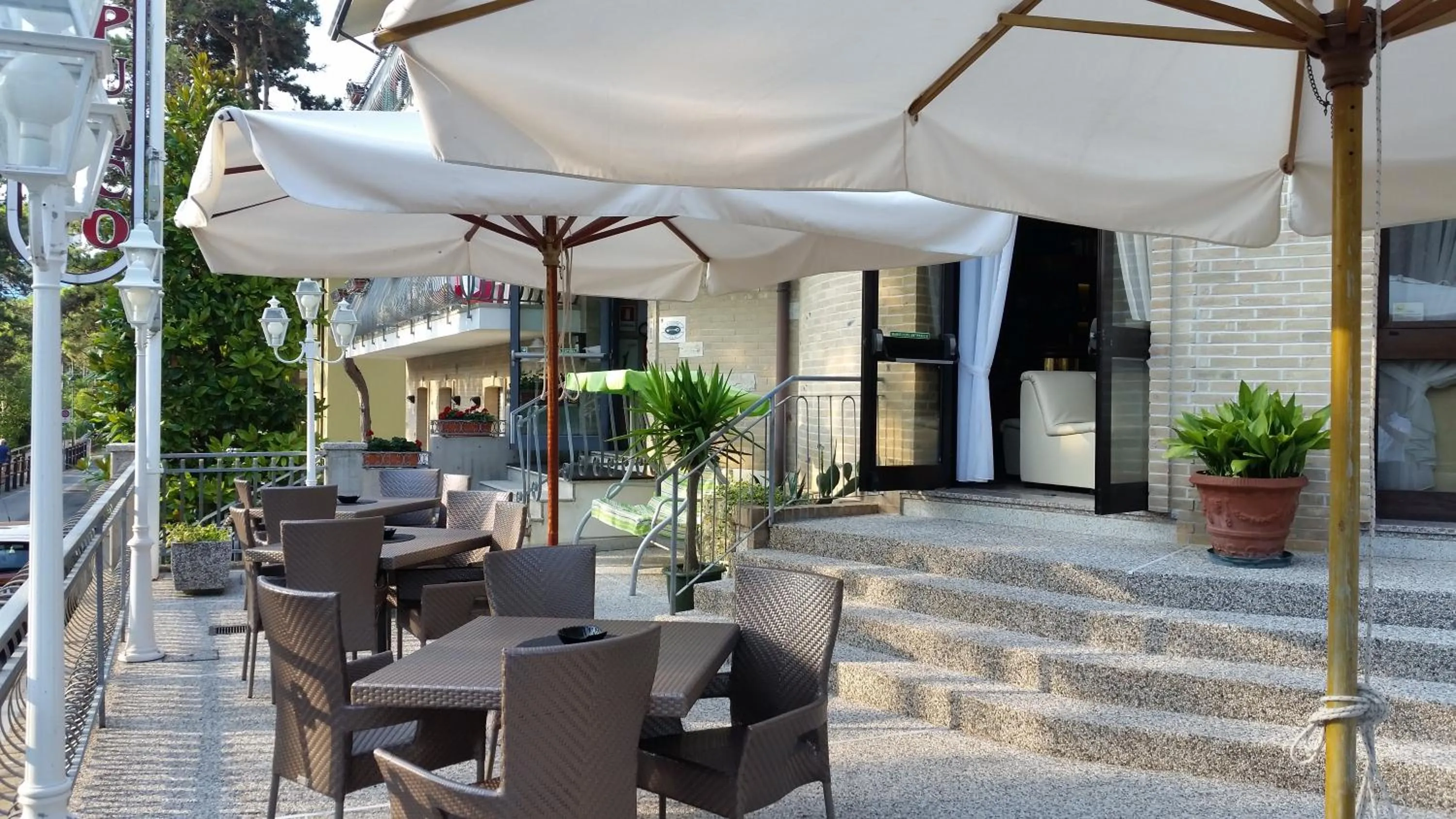 Street view in Hotel Acapulco