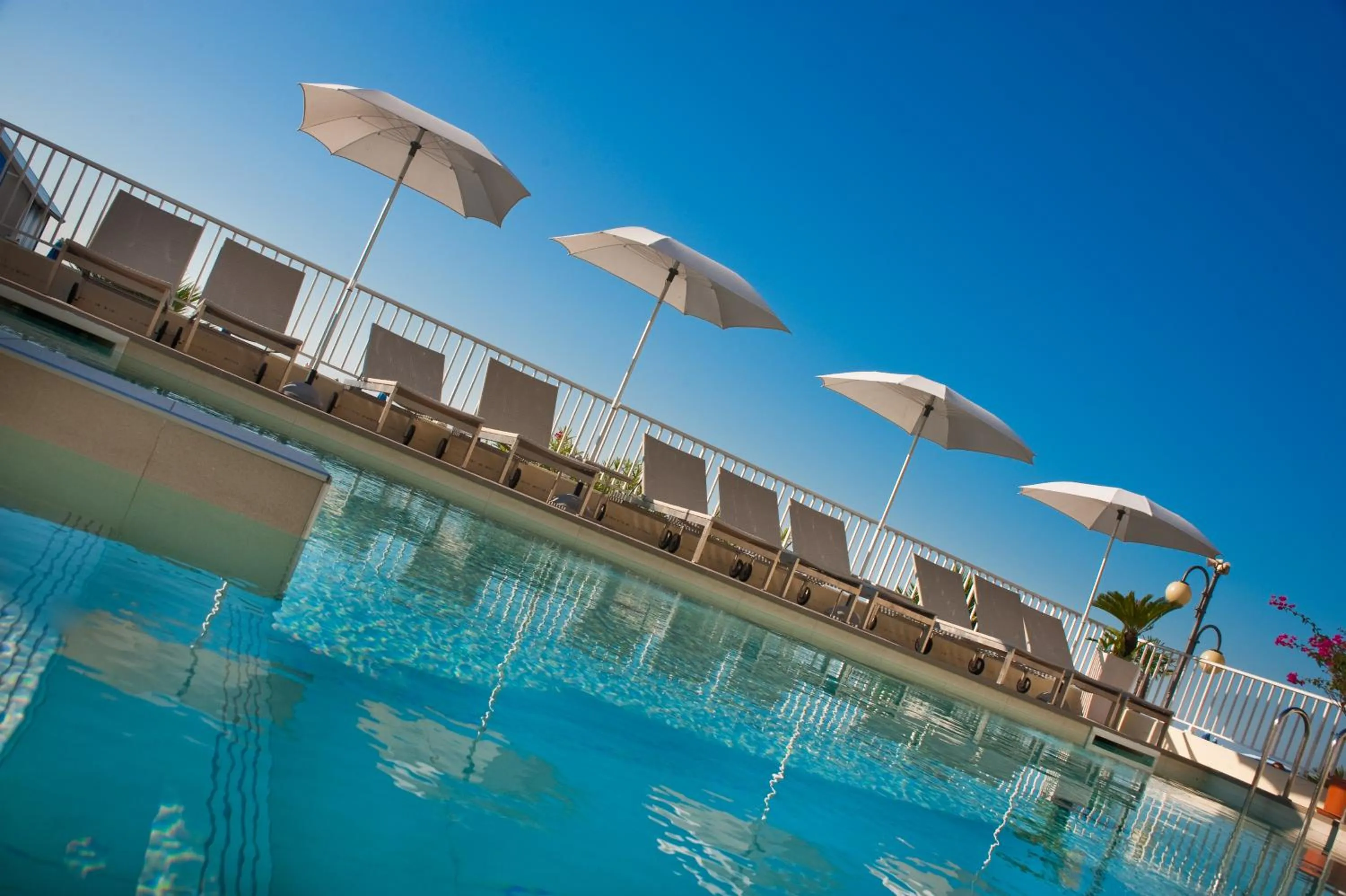 Swimming pool in Hotel Canarie