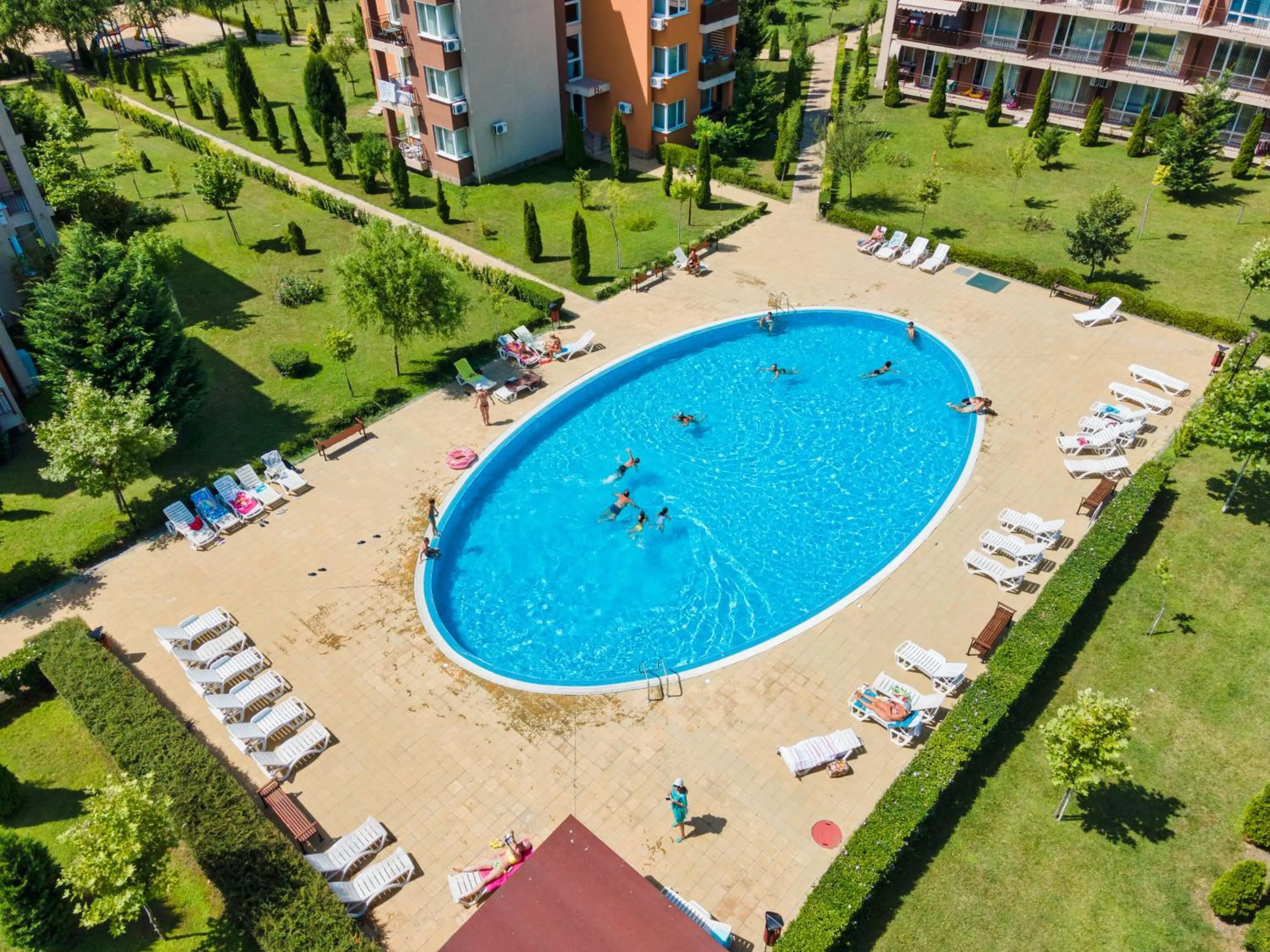 Swimming pool in Orchid Fort Garden