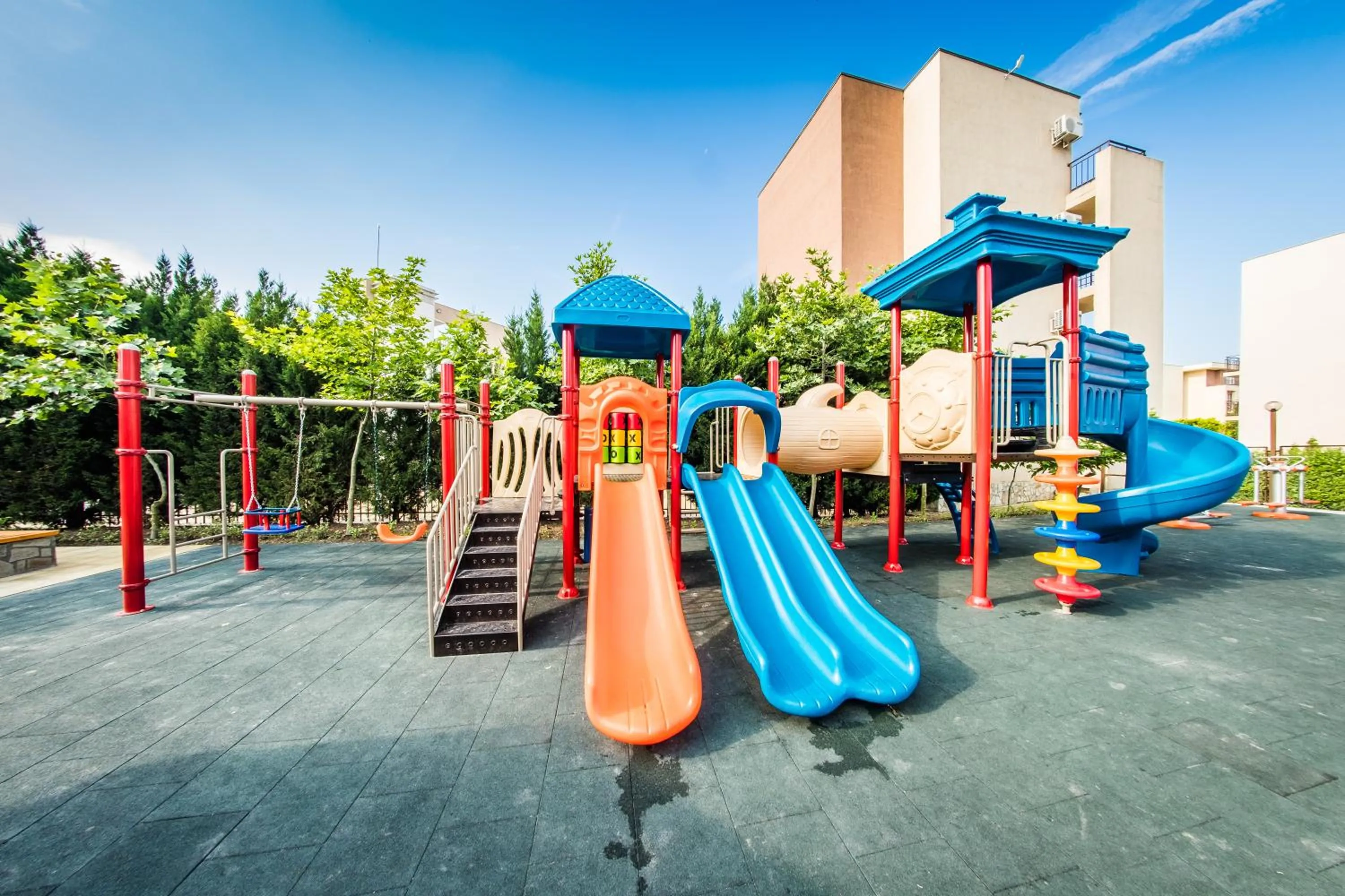 Children play ground in Orchid Fort Garden