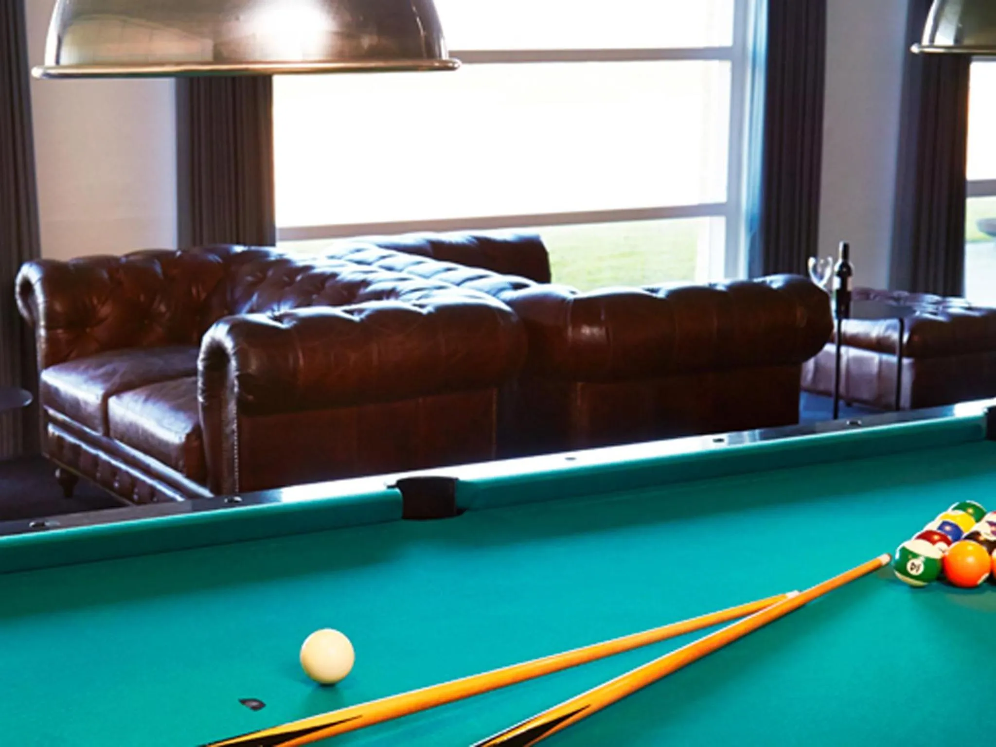 Communal lounge/ TV room in HORISONT Hotel & Konference