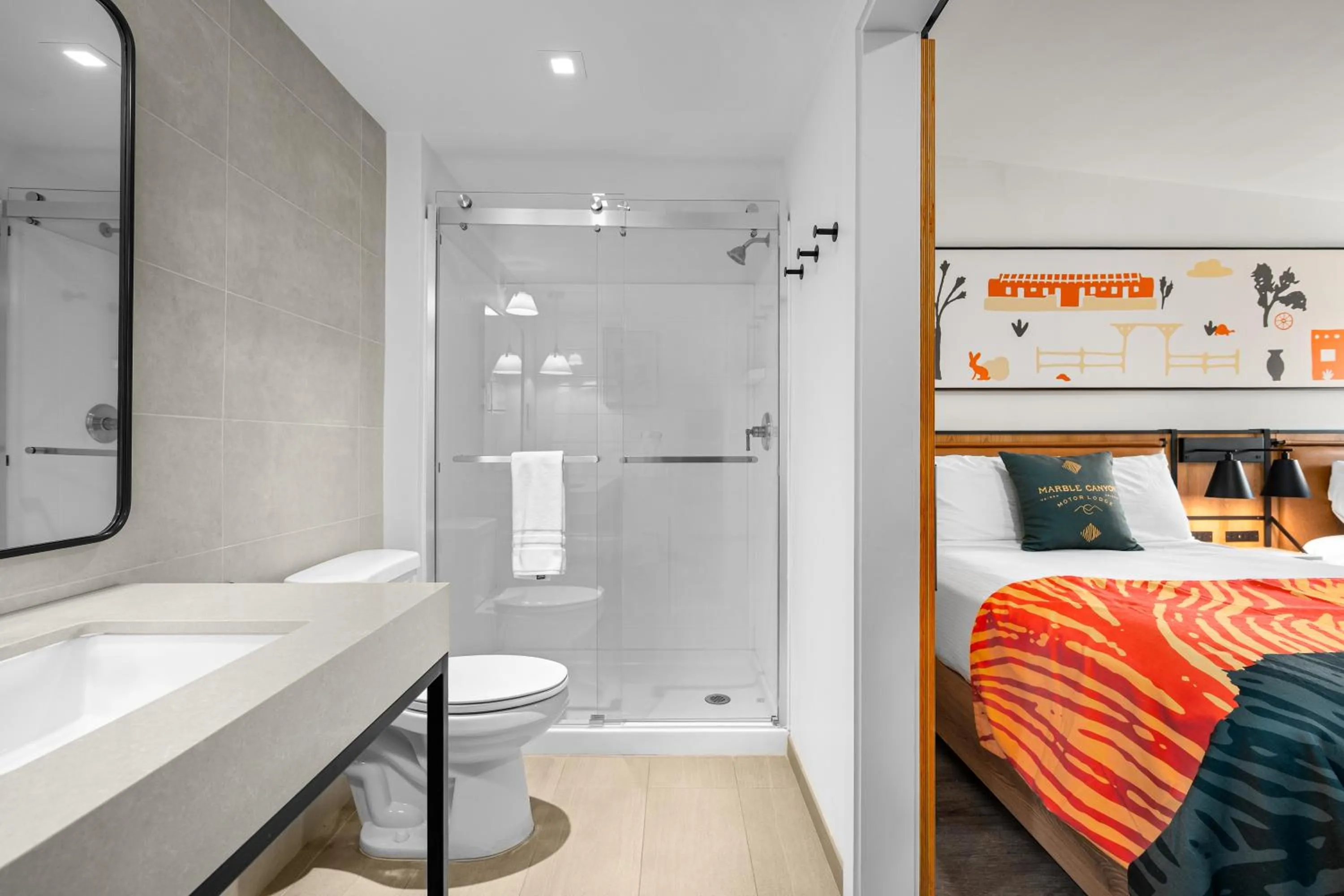 Shower, Bed in Marble Canyon Lodge