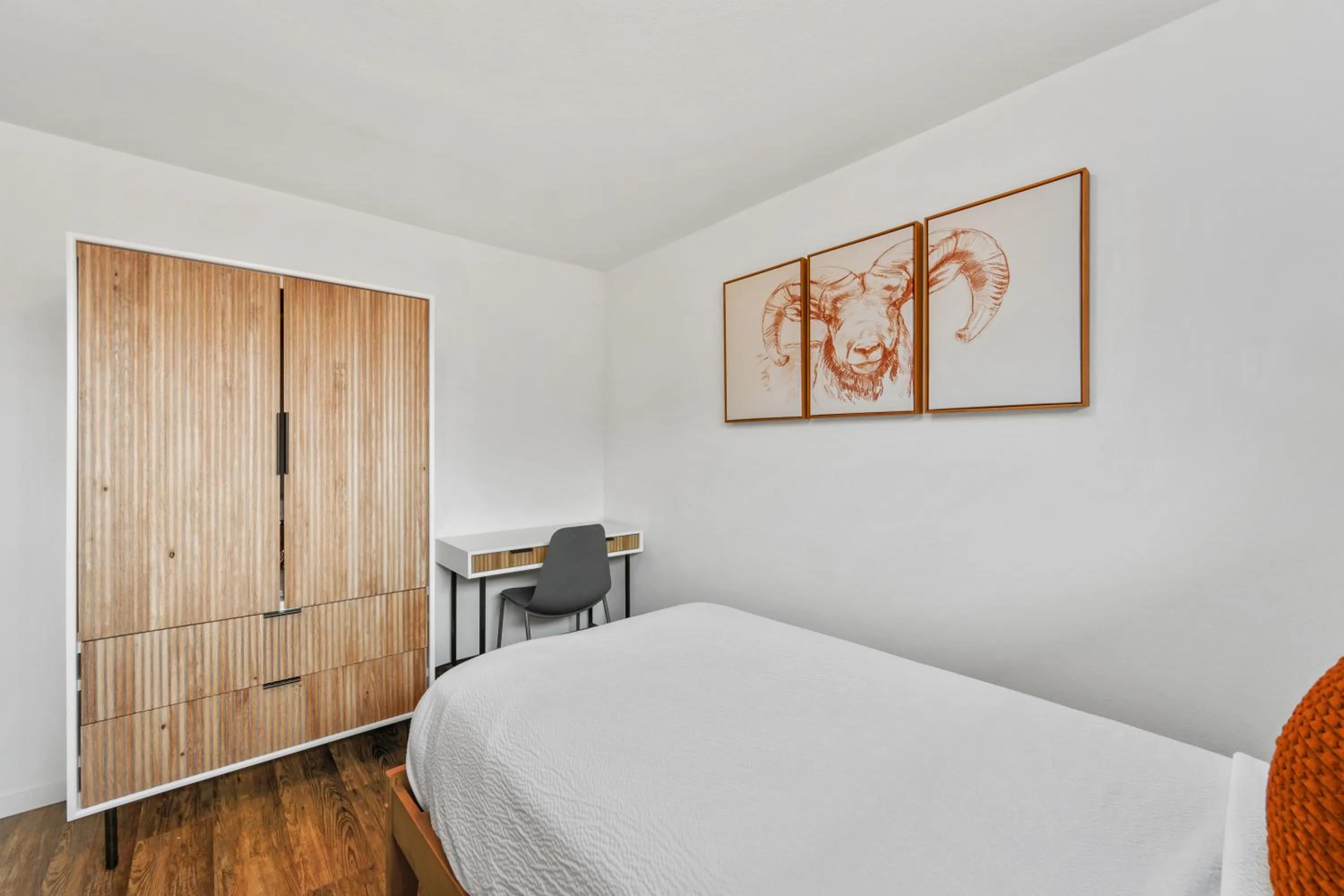 Bed in Marble Canyon Lodge