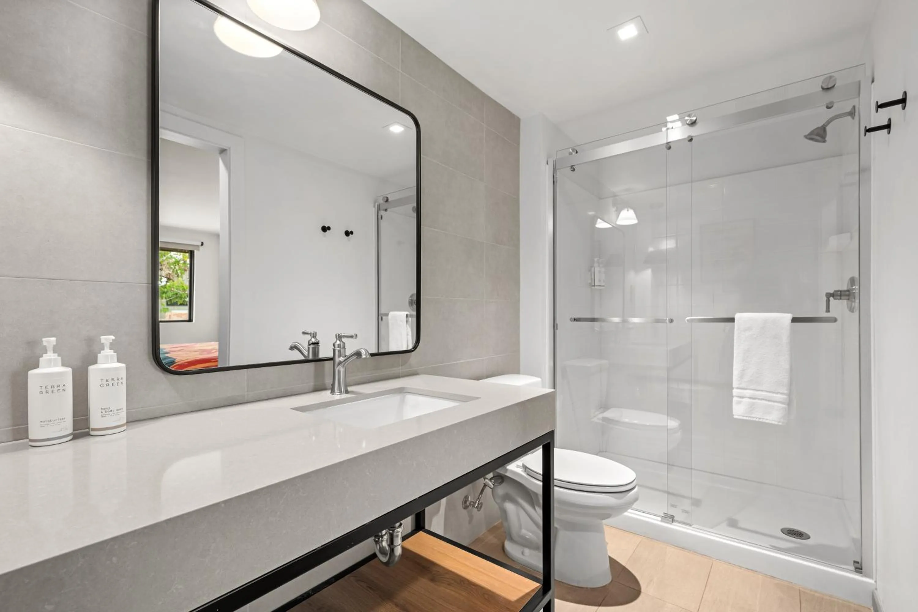 Shower in Marble Canyon Lodge