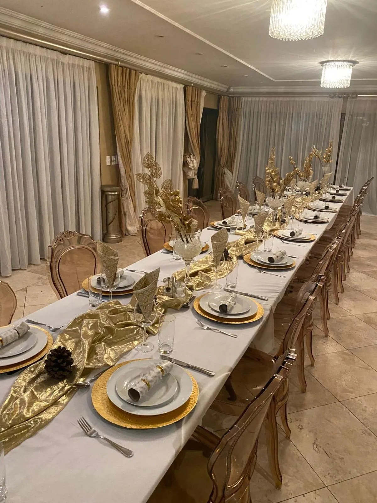 Restaurant/places to eat in Summerview Boutique Hotel & Conference