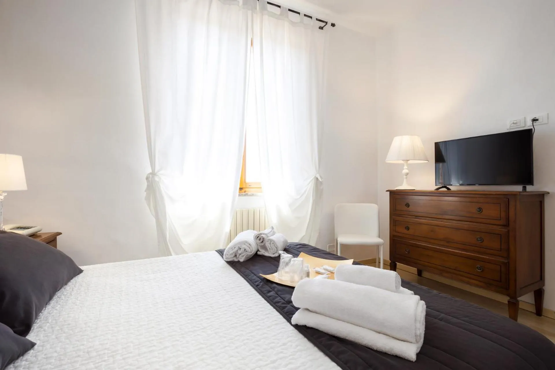 TV and multimedia, Bed in Hotel Porta Romana di Luce Hotels