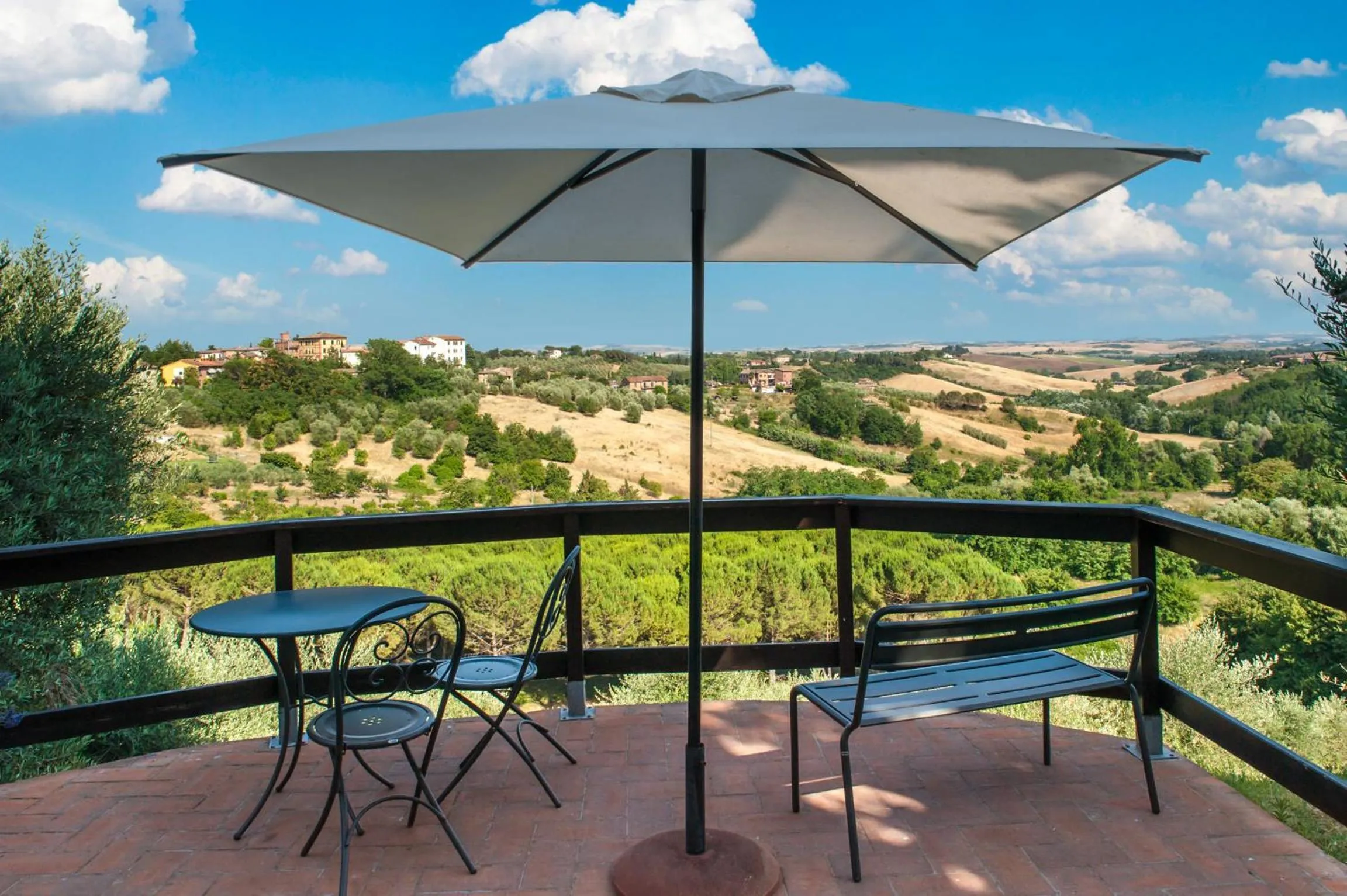 Patio in Hotel Porta Romana di Luce Hotels
