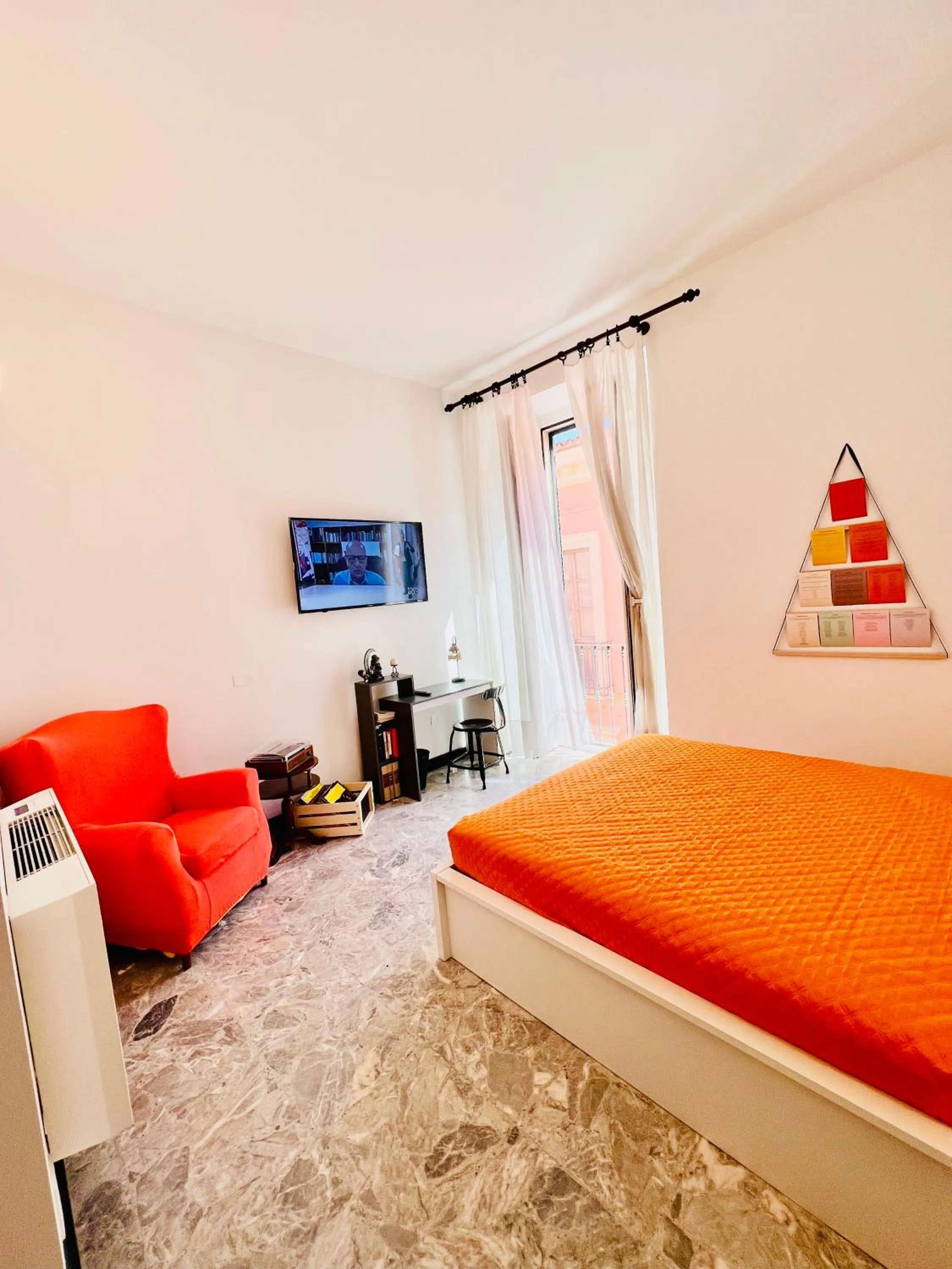 Photo of the whole room, Bed in B&B letterario Palazzo Pistocchi