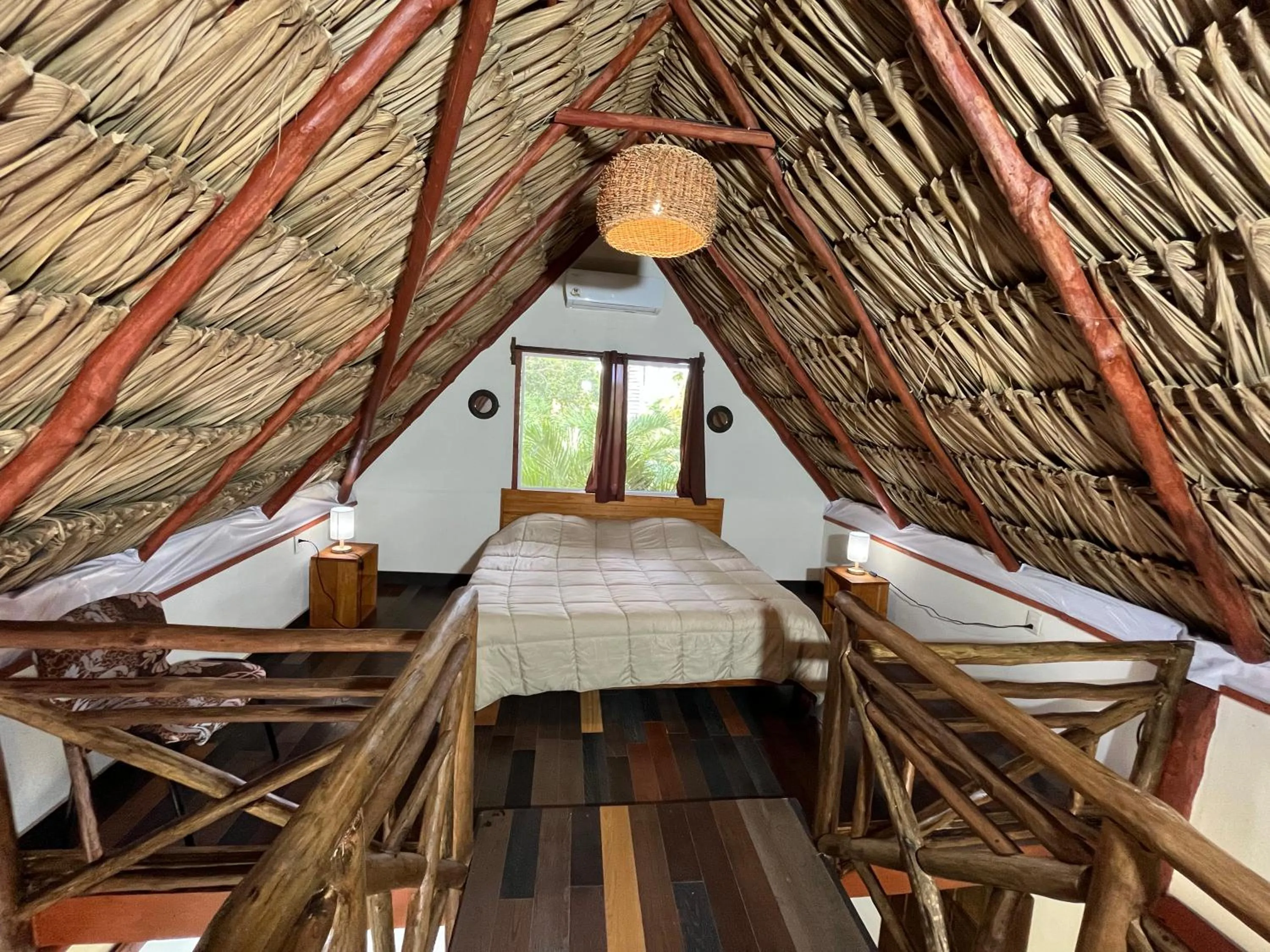 Embajada Universal By La Eufemia Group